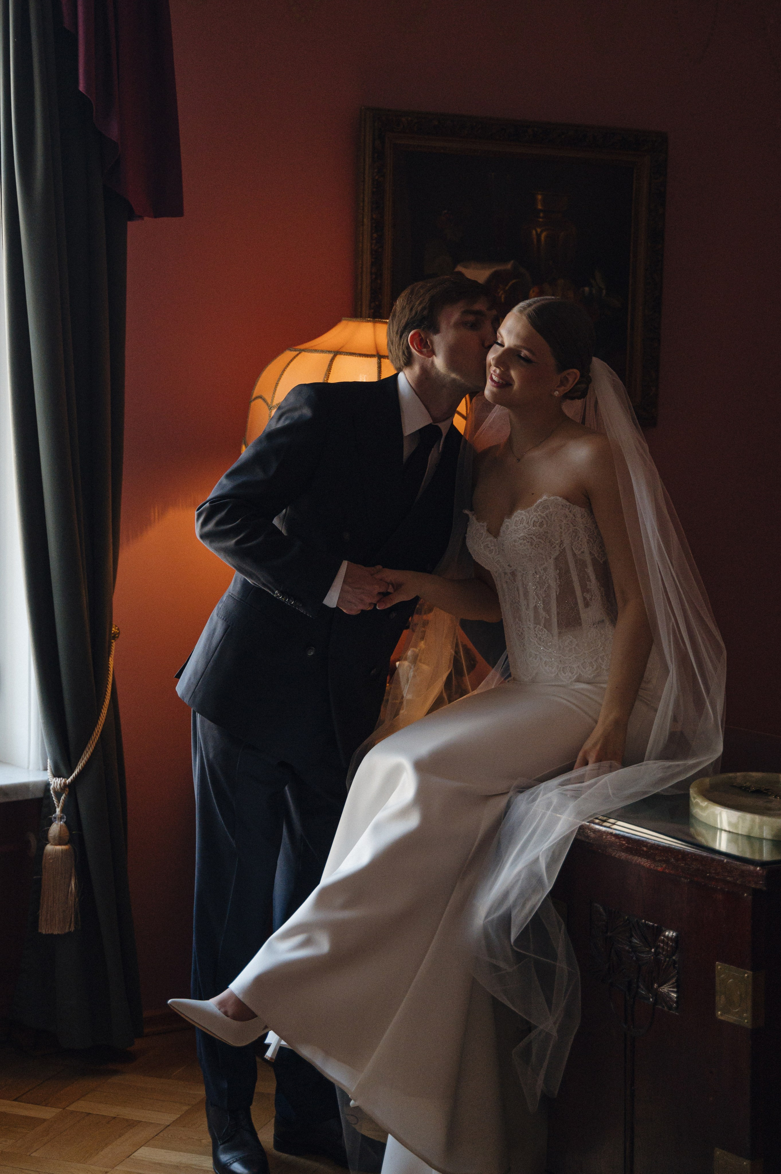 Дмитрий и Луиза. Гостиница Националь и ресторан Белуга. Свадебный фотограф Москва и Санкт-Петербург. Анастасия Чудина