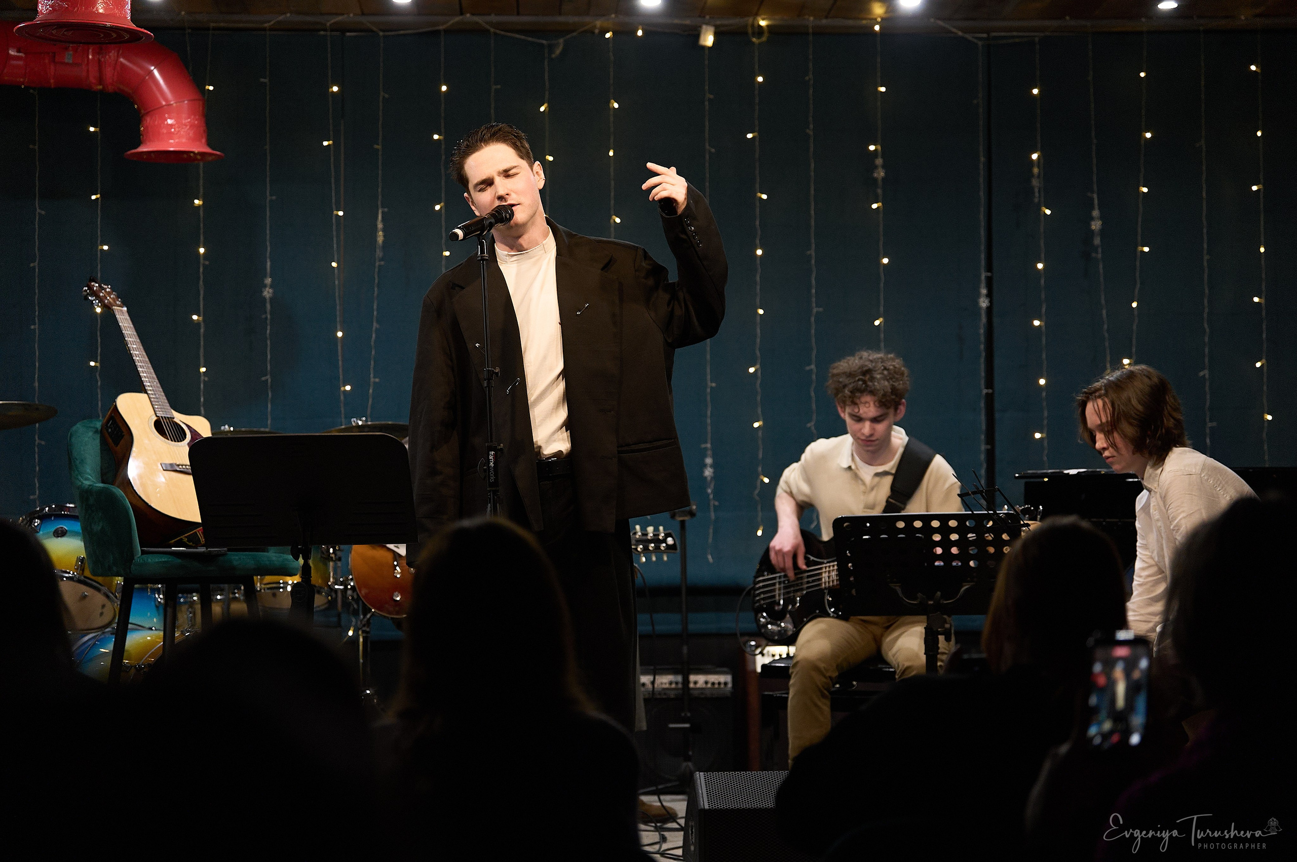 Каша без топора | 16.02.2026 | Сольный концерт Александра Казакова. Фотограф Евгения Турушева