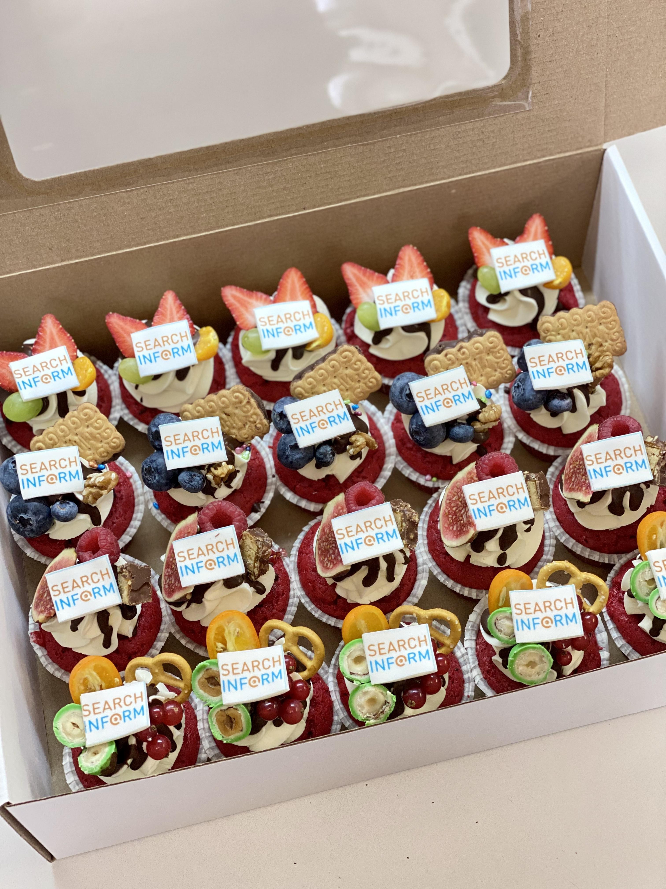 Капкейки фуршетные с логотипом. Katyasugarsugar капкейки, зефир, торты Москва