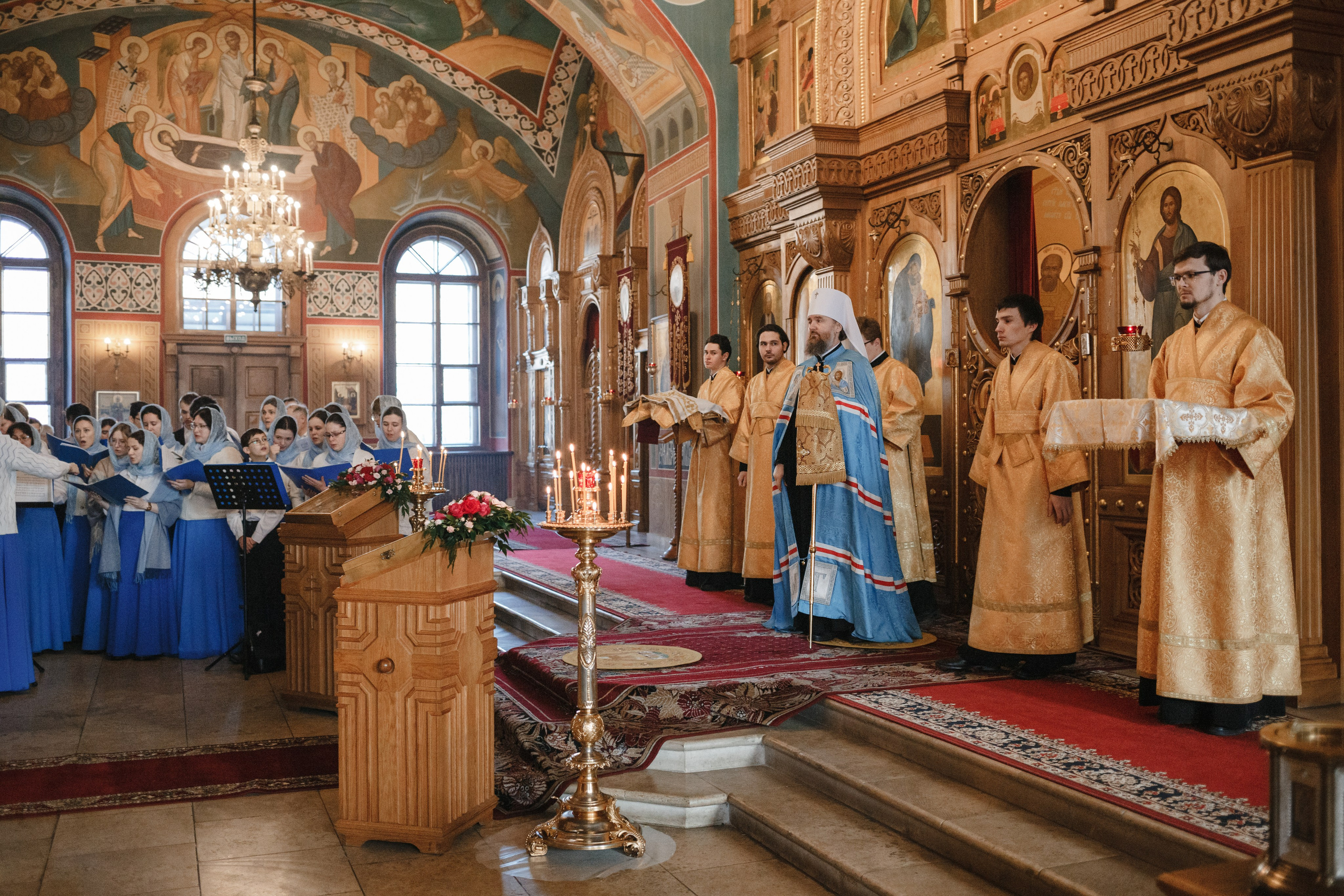 Служба Григория, митрополита, управляющего делами Московской Патриархии. Семейный фотограф Николаева Ольга