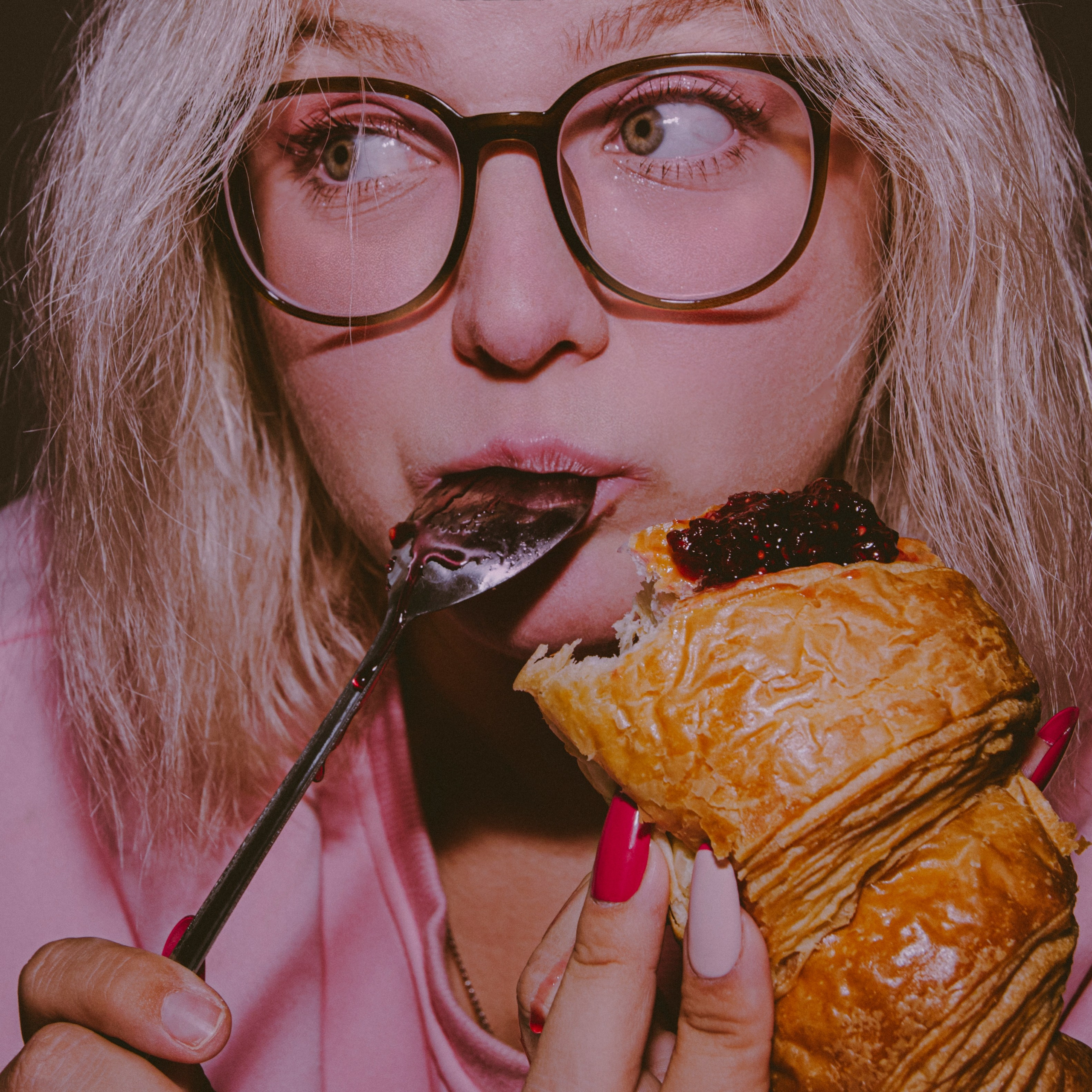 SELF-PORTRAITS. Photographer Viktoriia “FENSELIYA”