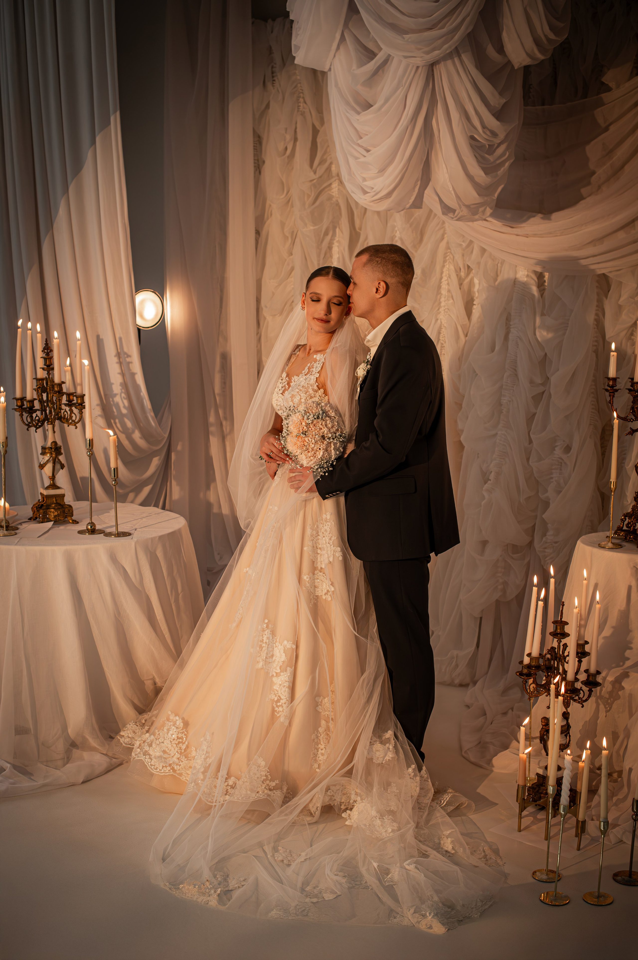 Съемка в студии, гостинице. Семейный и свадебный фотограф в Донецке Донская Анастасия