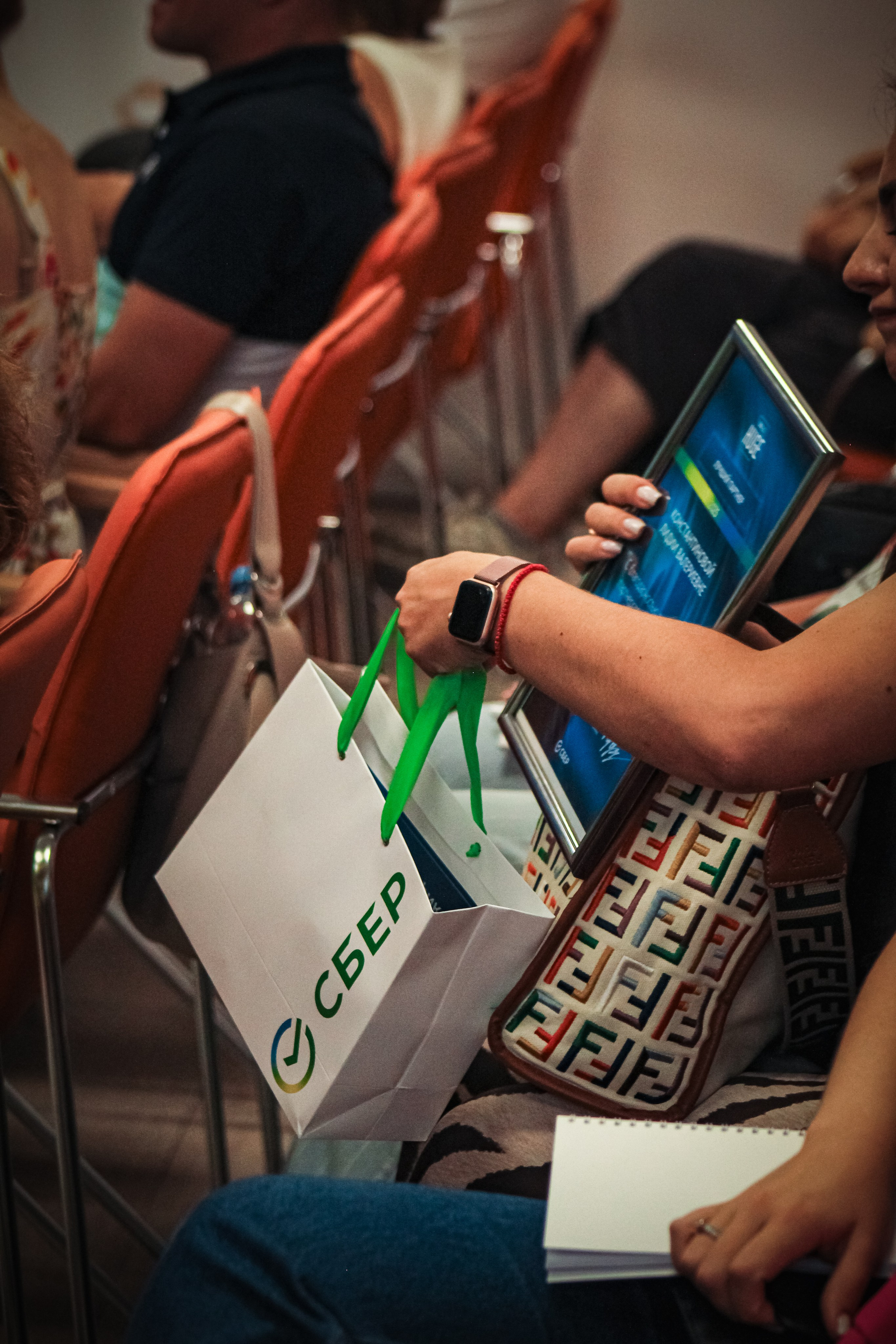 Сбер. Бизнес-завтрак. Илья Чемис — Фотограф в Мариуполе