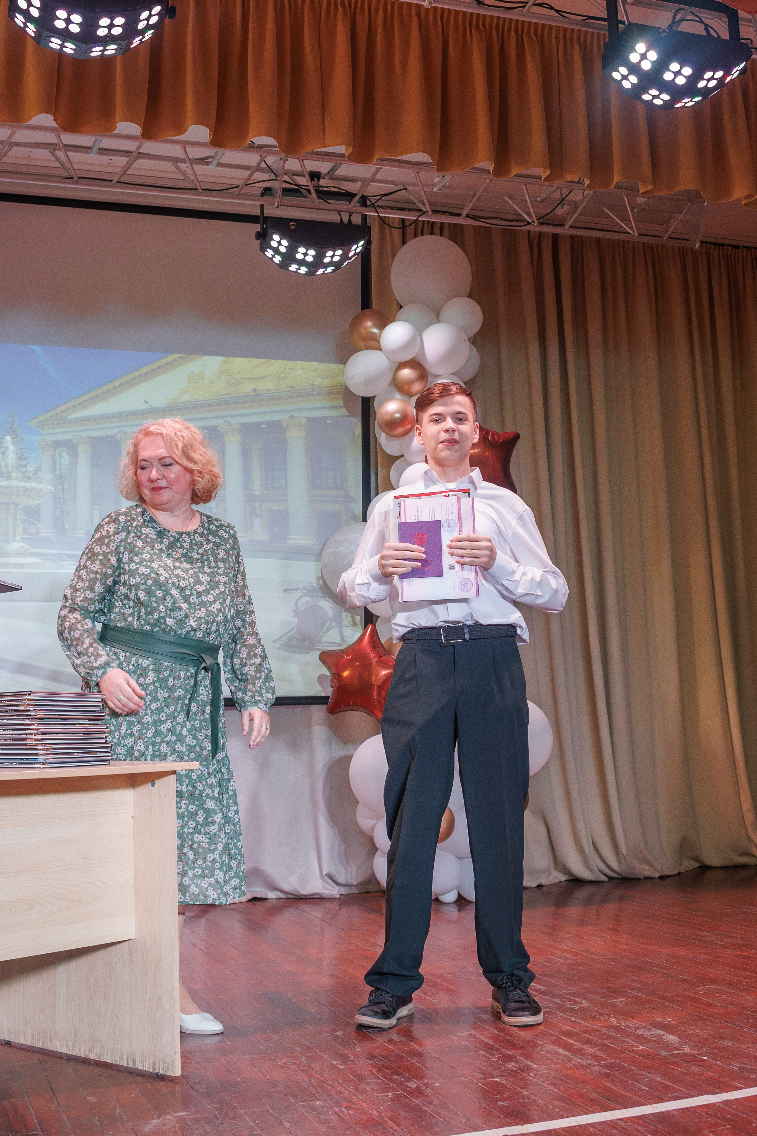 Вручение аттестатов. Свадебный и семейный фотограф в Новосибирске Ирина Дорошкова