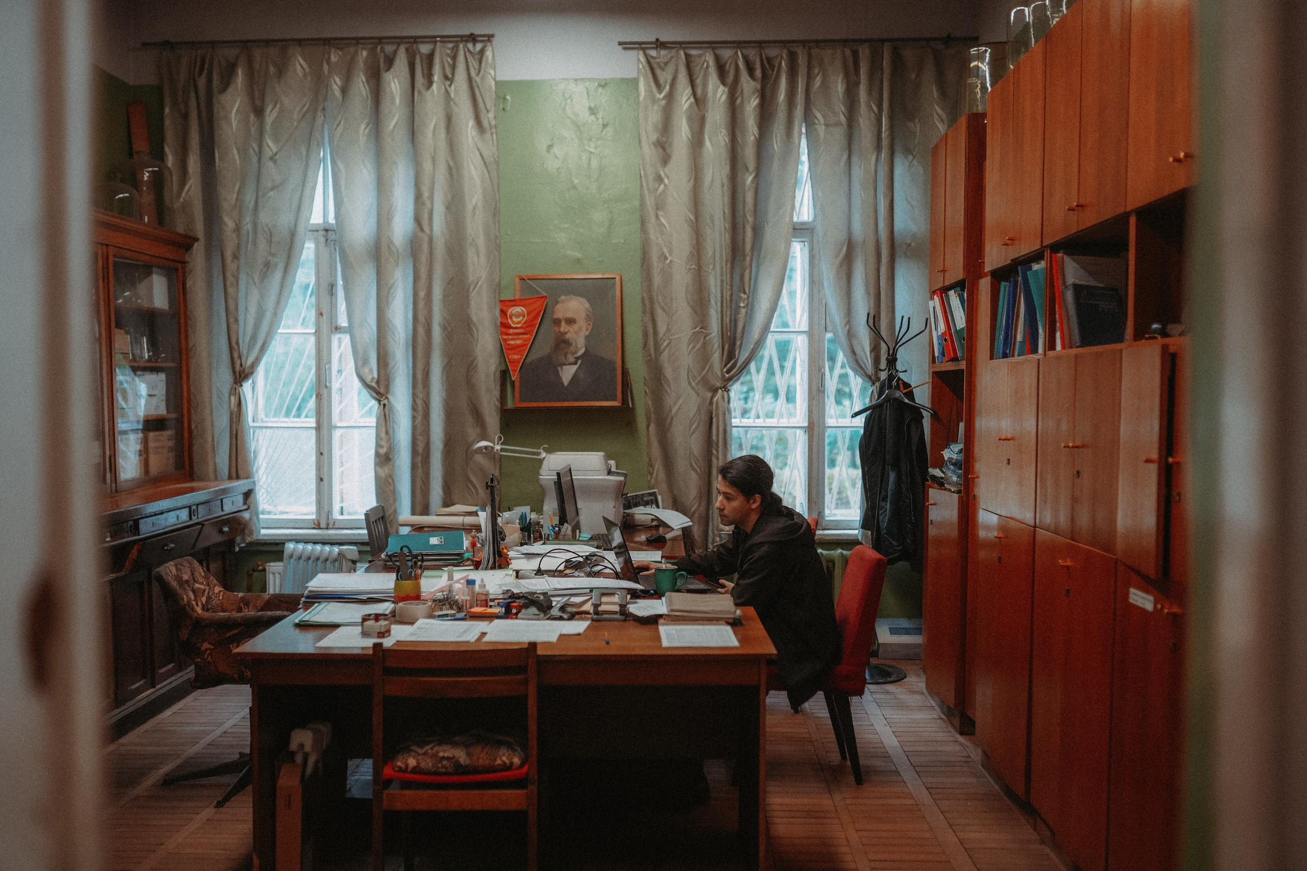 ЛИКИ НАУКИ. Стрит-фотография, полная абсурда, идиотизма и красоты