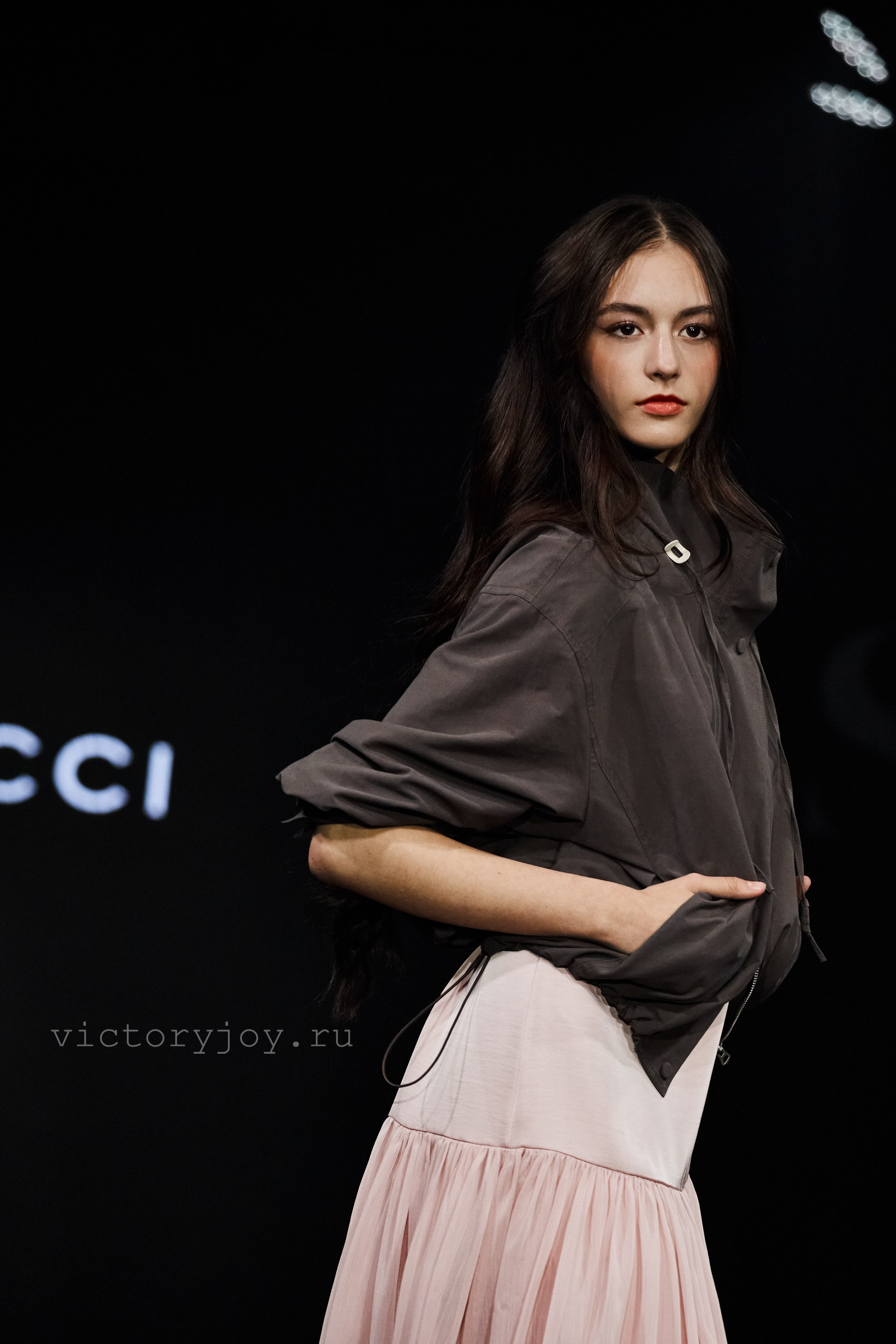 Sochi Fashion Week 2026 Май. Профессиональный фотограф в Сочи Виктория Джой. Обучение