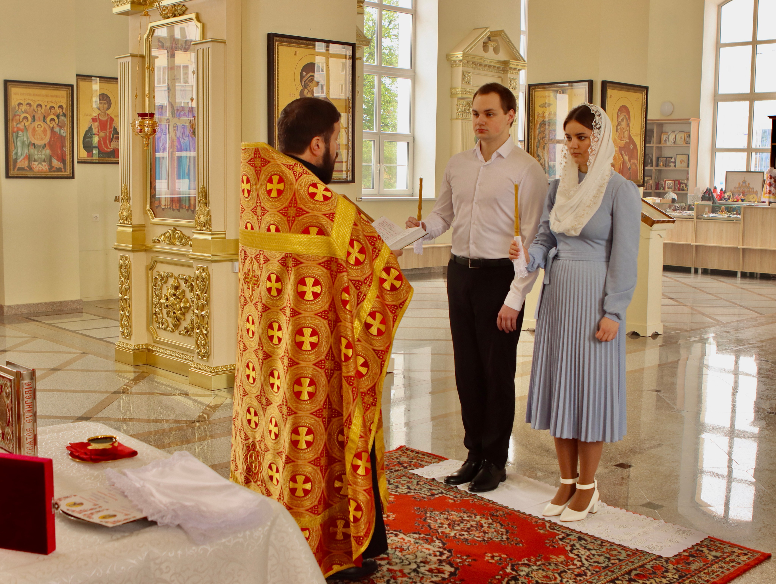 Екатерина и Александр — таинство венчание. Фотограф в Курске Смирнов Евгений