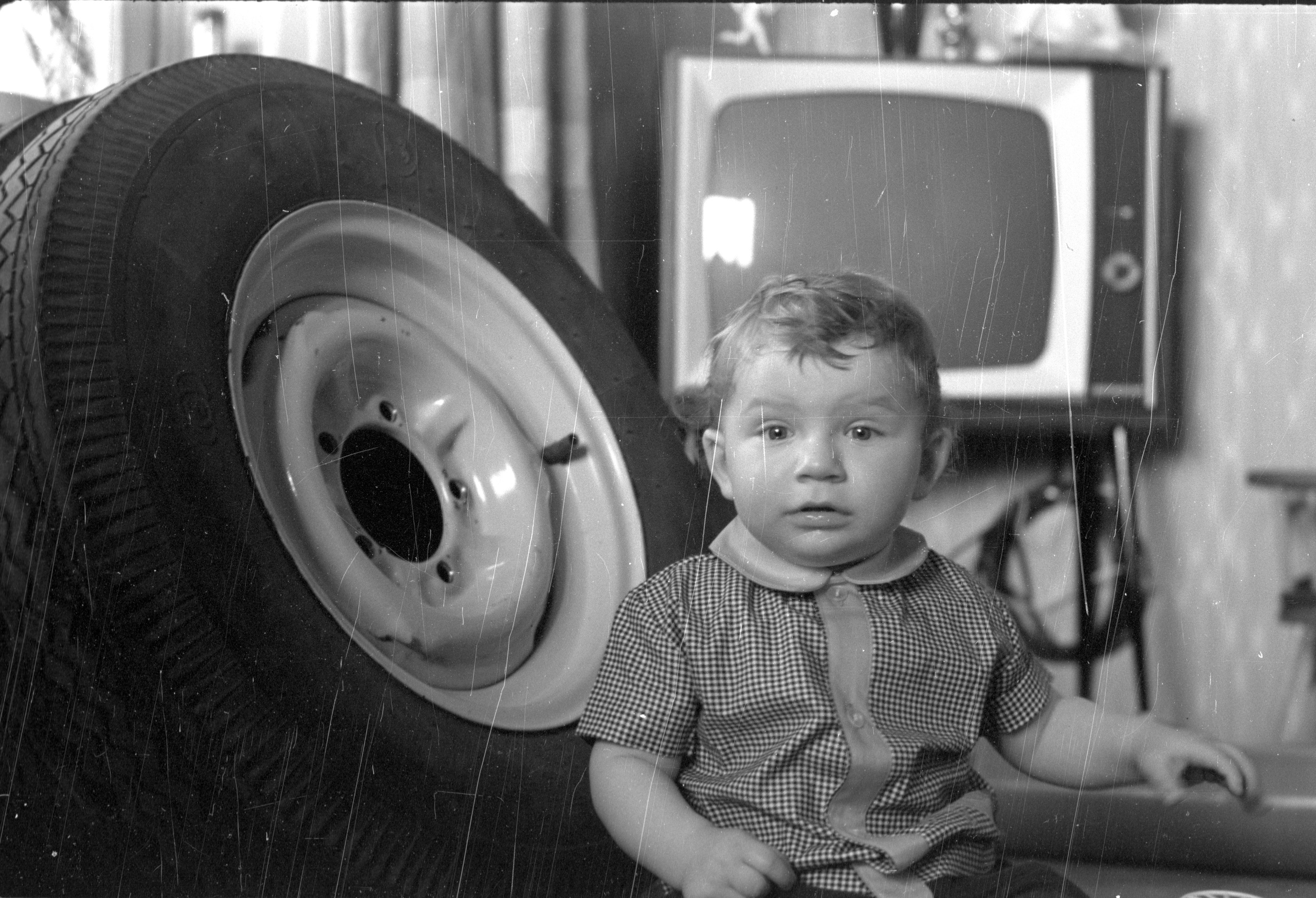 Для вас. Фотография, ретушь, сканирование, восстановление старых фото, интерьерная съёмка, студия. Данилов Александр, Москва