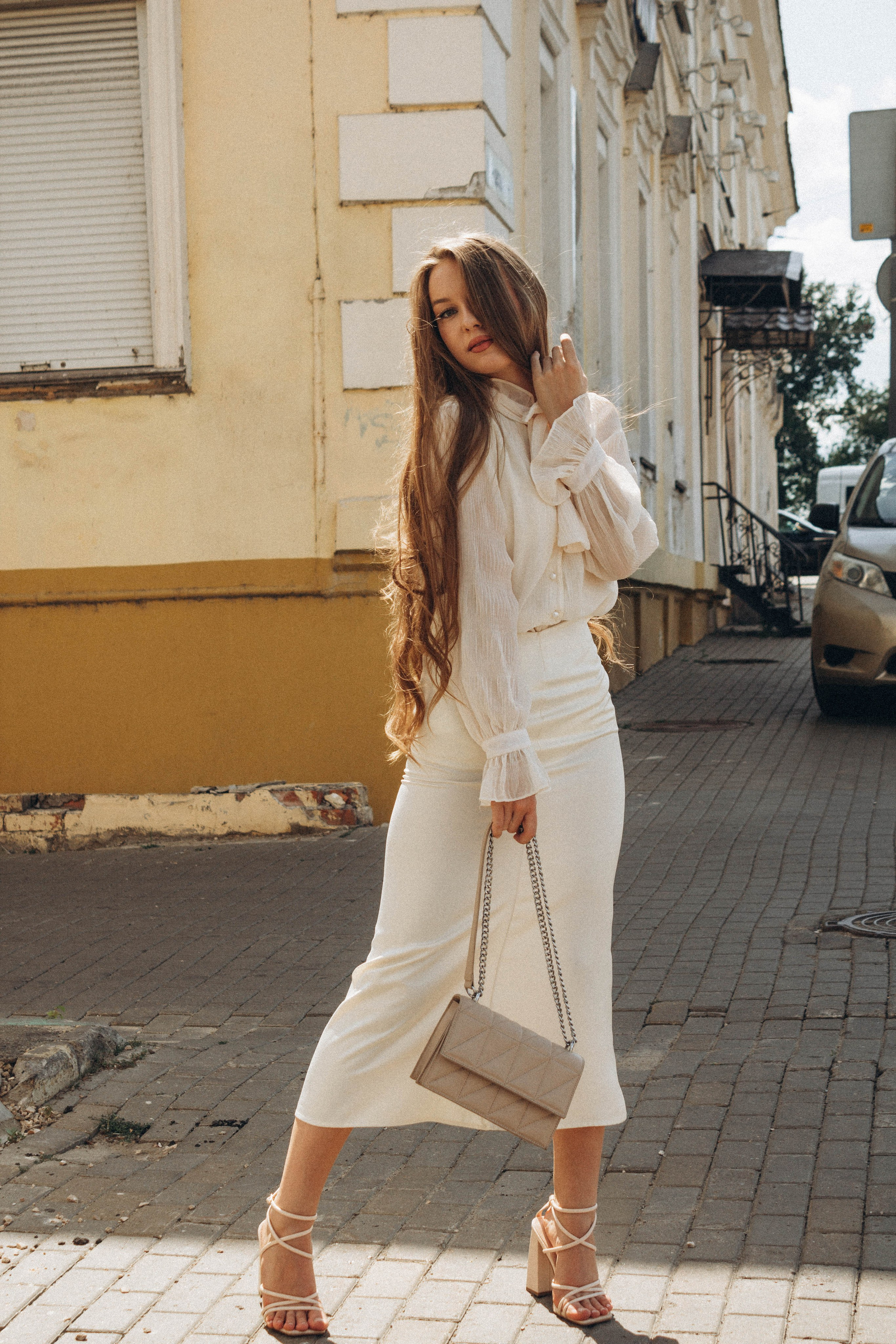 Sofiya. Я — Алёна и я фотографирую красиво (е)