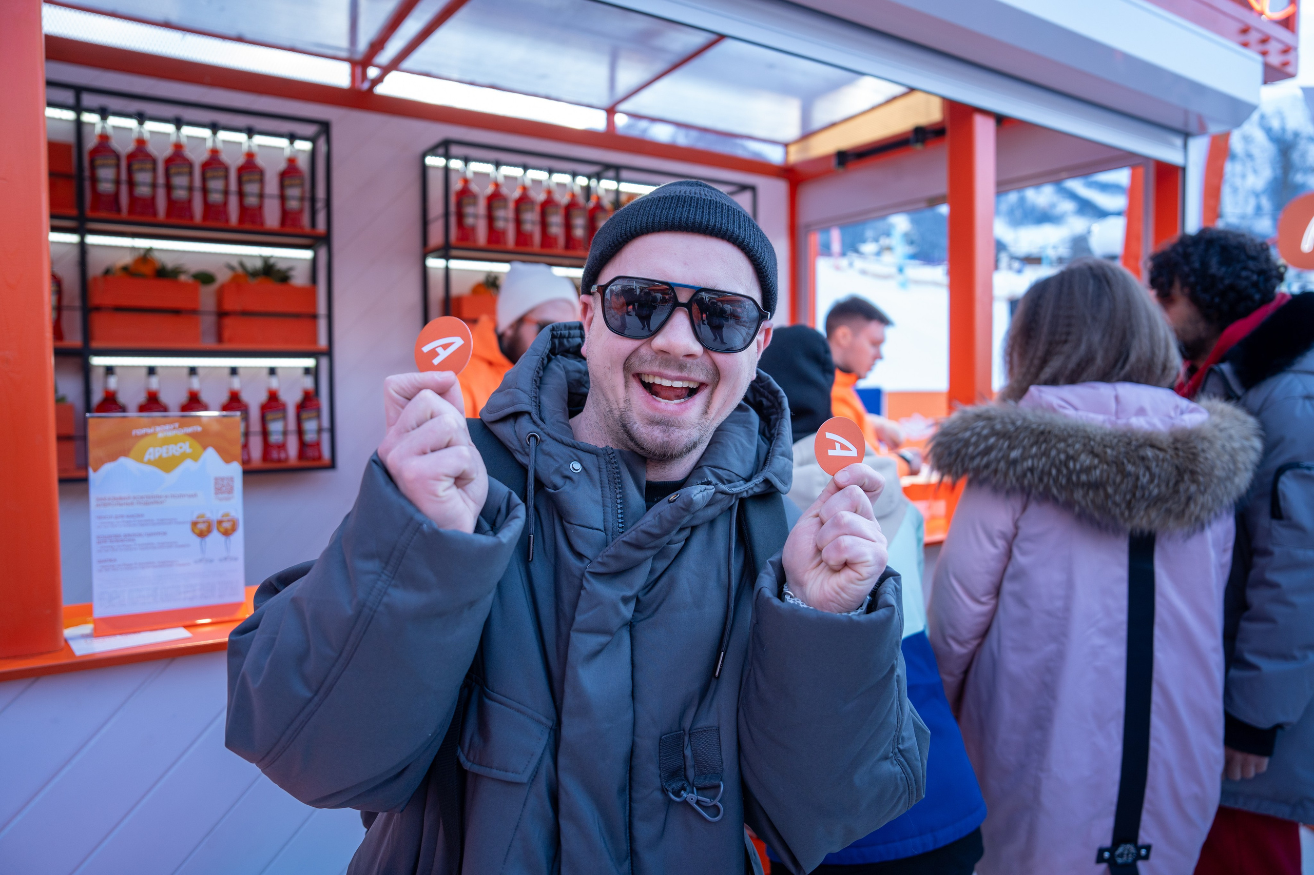 Фотоотчет партнерской интеграции Aperol Spritz на Роза Фест 2025. Репортажный фотограф в Красной Поляне и Сочи Павлюченко Екатерина