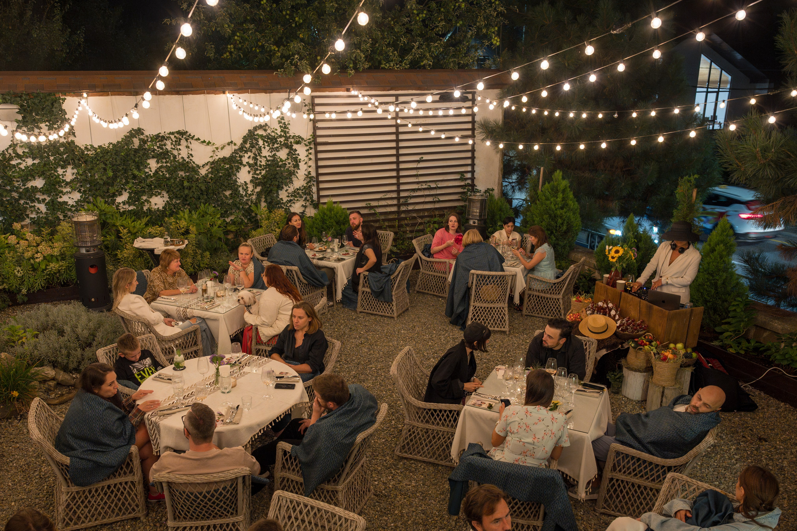 Гастрономический ужин в ресторане Co-Co Chalet. Репортажный фотограф в Красной Поляне и Сочи Павлюченко Екатерина