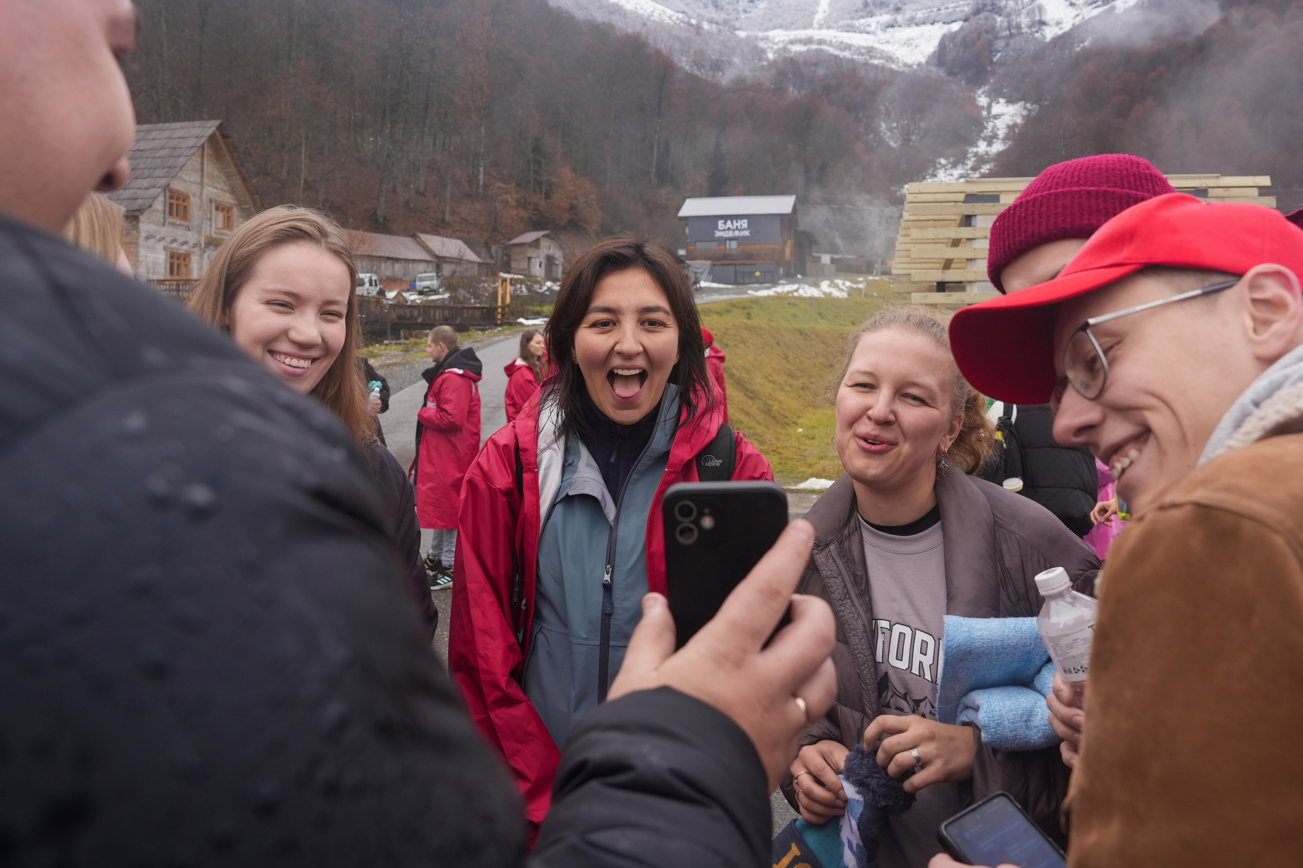 MICE мероприятие — хайкинг на курорте Роза Хутор. Репортажный фотограф в Красной Поляне и Сочи Павлюченко Екатерина