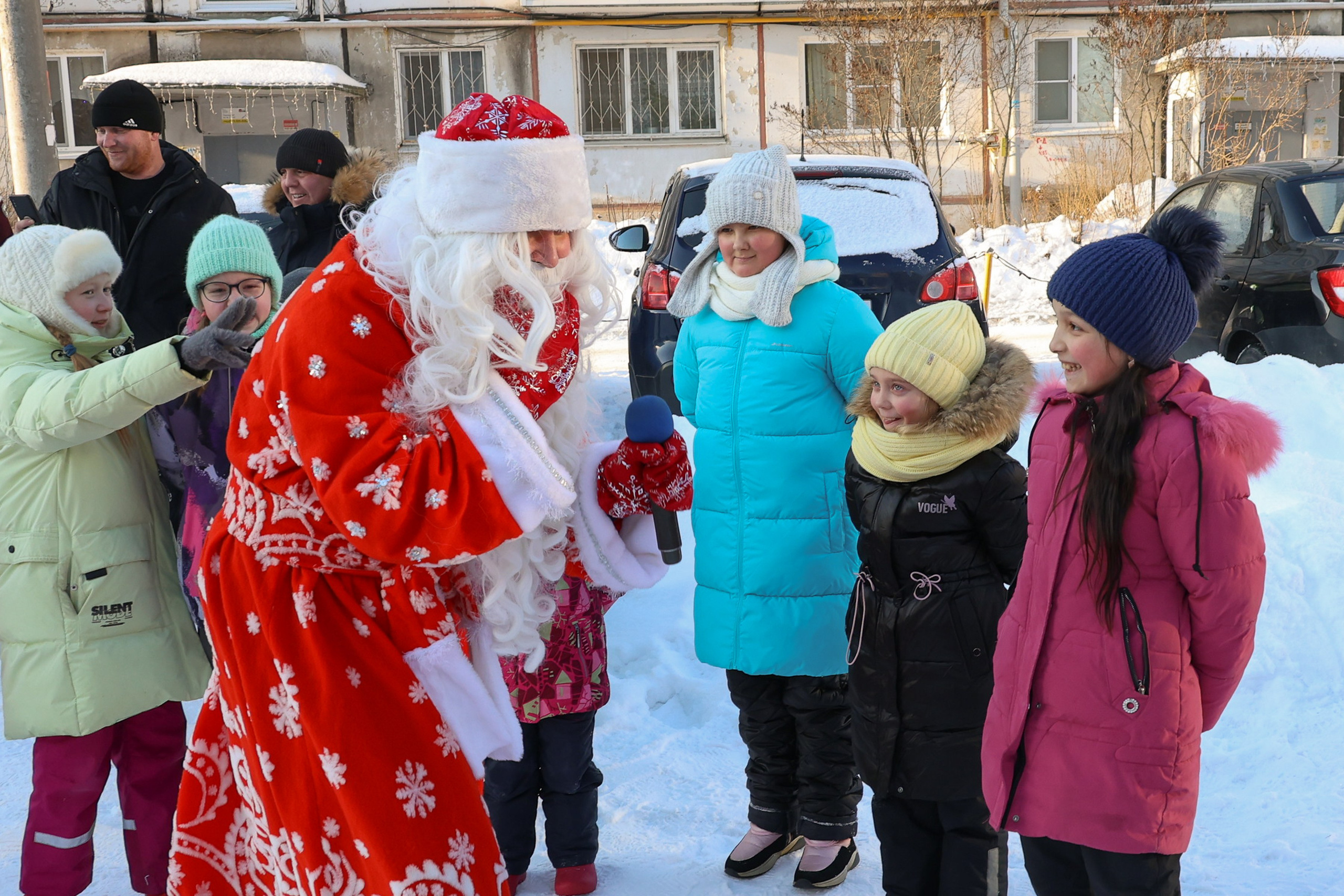 Новогодний праздник на улице