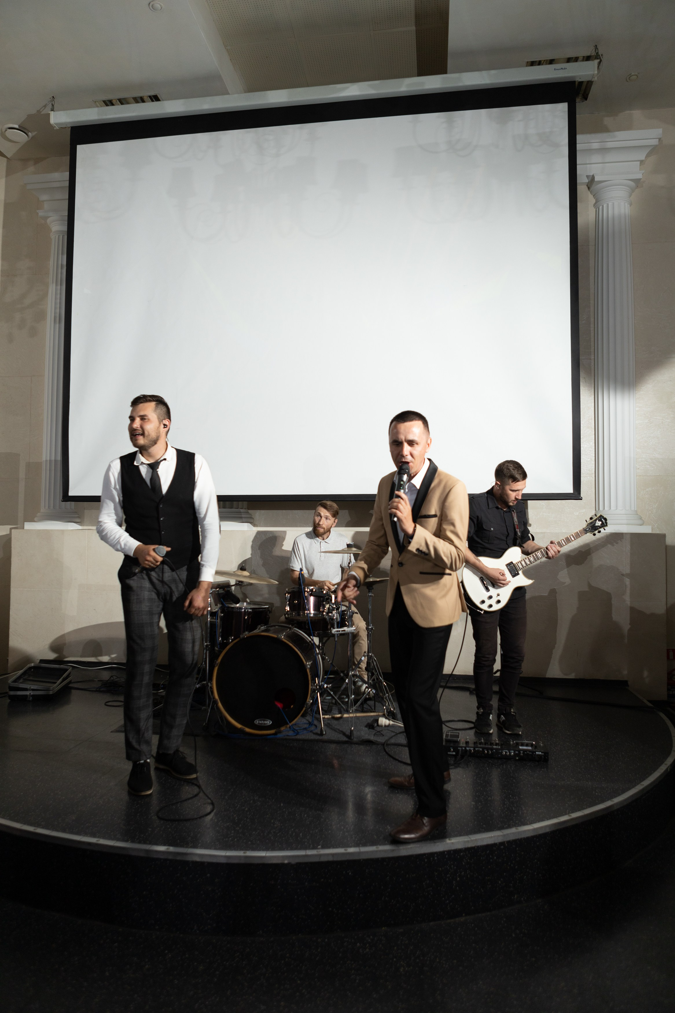 Свадебный фотограф Уфа — Руслан ГабдлисламовЖивые эмоции, красивые кадры, воспоминания на всю жизнь.Работаю по всей Республике Башкортоста. Свадебный фотограф Уфа Руслан Габдлисламов