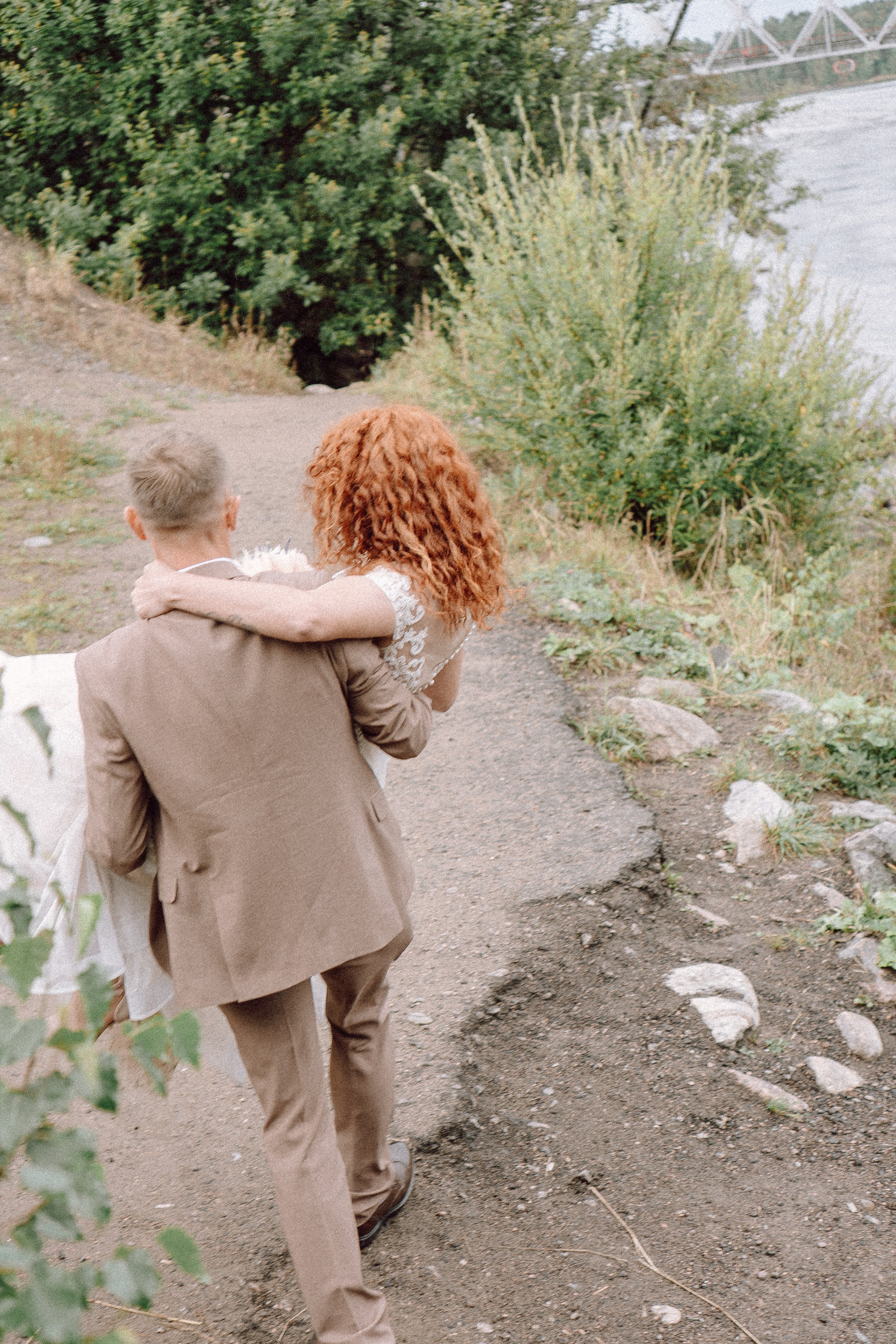 СВАДЕБНАЯ ФОТОСЕССИИЯ ПАРЫ В ГОРОДЕ ПРИОЗЕРСК В СОСНОВОМ ЛЕСУ И С ПИКАПОМ. Профессиональный фотограф, Санкт-Петербург — Виктория Богомолова