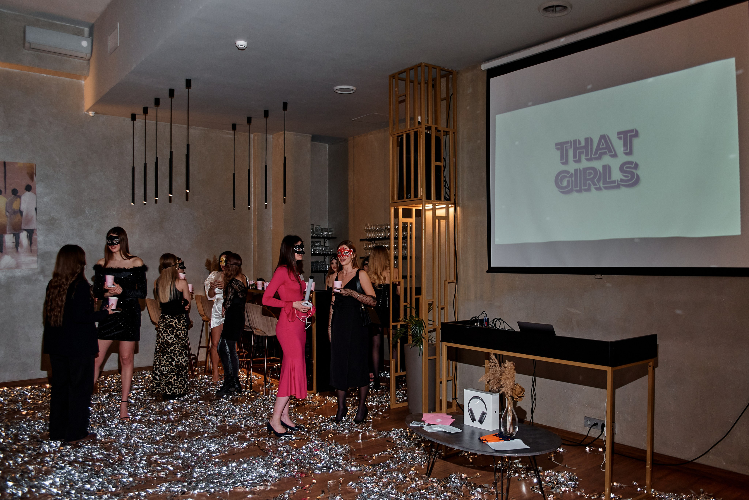 Маскарад THAT GIRLS. Анна Гончарова свадебный и репортажный фотограф в Москве