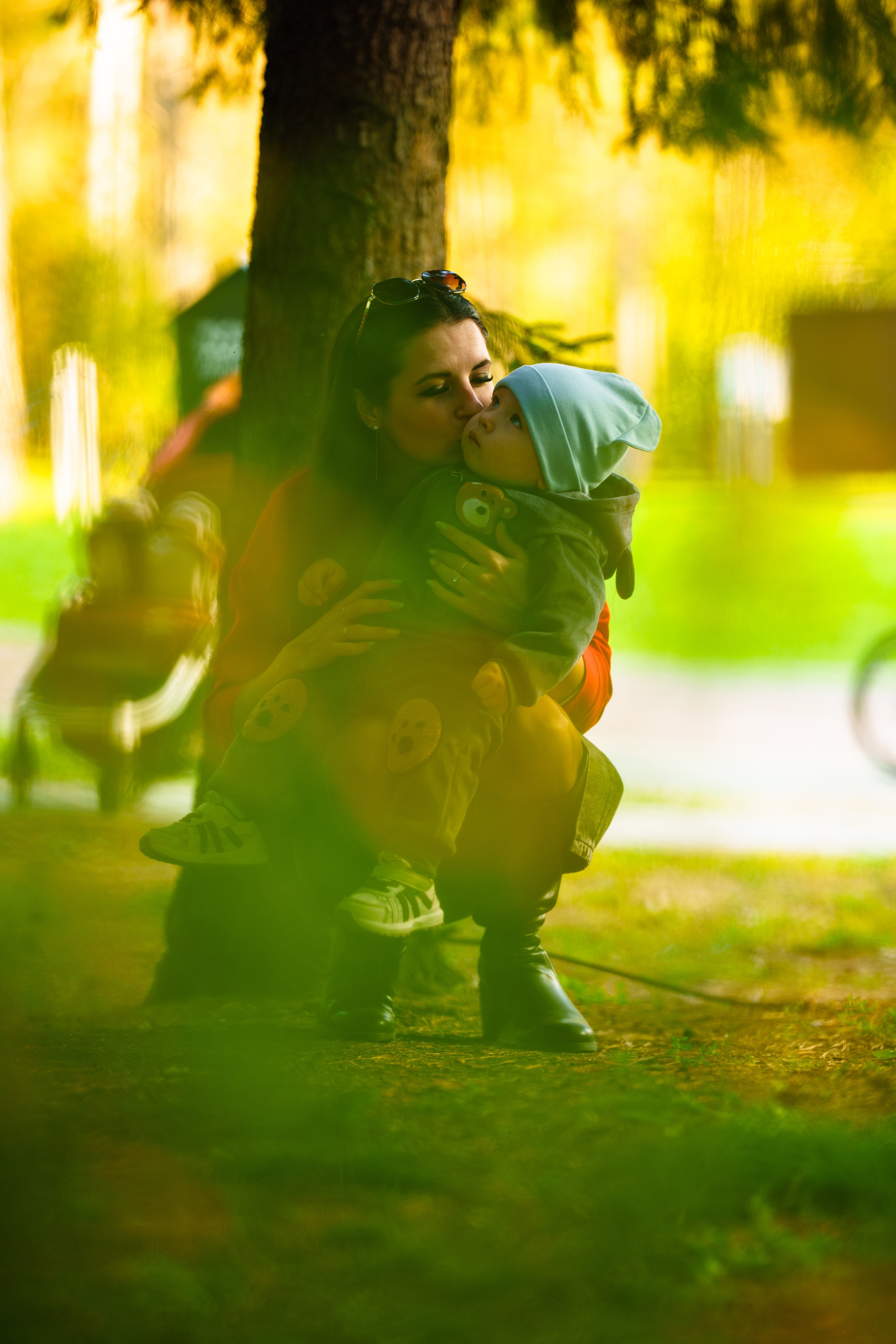 Портретная фотосессияСемейная фотосессияДетская фотосессияЛюбовная/Love-story фотосессияСвадебная фотосессияФотосессия для помолвкиПрофессиональный/деловой портретРекламная/коммерческая фотосессияФотосессия продукции (товары)Фотосессия моды (fashion)Бьюти-съемка (красота, макро-детали лица)Фотосессия lifestyle (повседневная жизнь, атмосфера)Фотосессия в полёте/авиационная (иногда отдельно как аэросъемка)Пейзажная/ландшафтная фотосессияАрхитектурная фотосессияАнфас/студийная фотосессияНю-фотосессия (с оговорками об этике и согласии)Фотосессия для артистов/музыкантовФотосессия для блогеров и инфлюенсеровФотосессия в стиле ретро/винтажЭко- и концептуальная съемка (арт-иллюстративная)Фотосессия для мероприятий (часто как репортажная)Aerial/дрон-съемка (в сочетании с портретной или пейзажной частью)Инфографическая/презентационная фотосессия (для презентаций и каталогов)