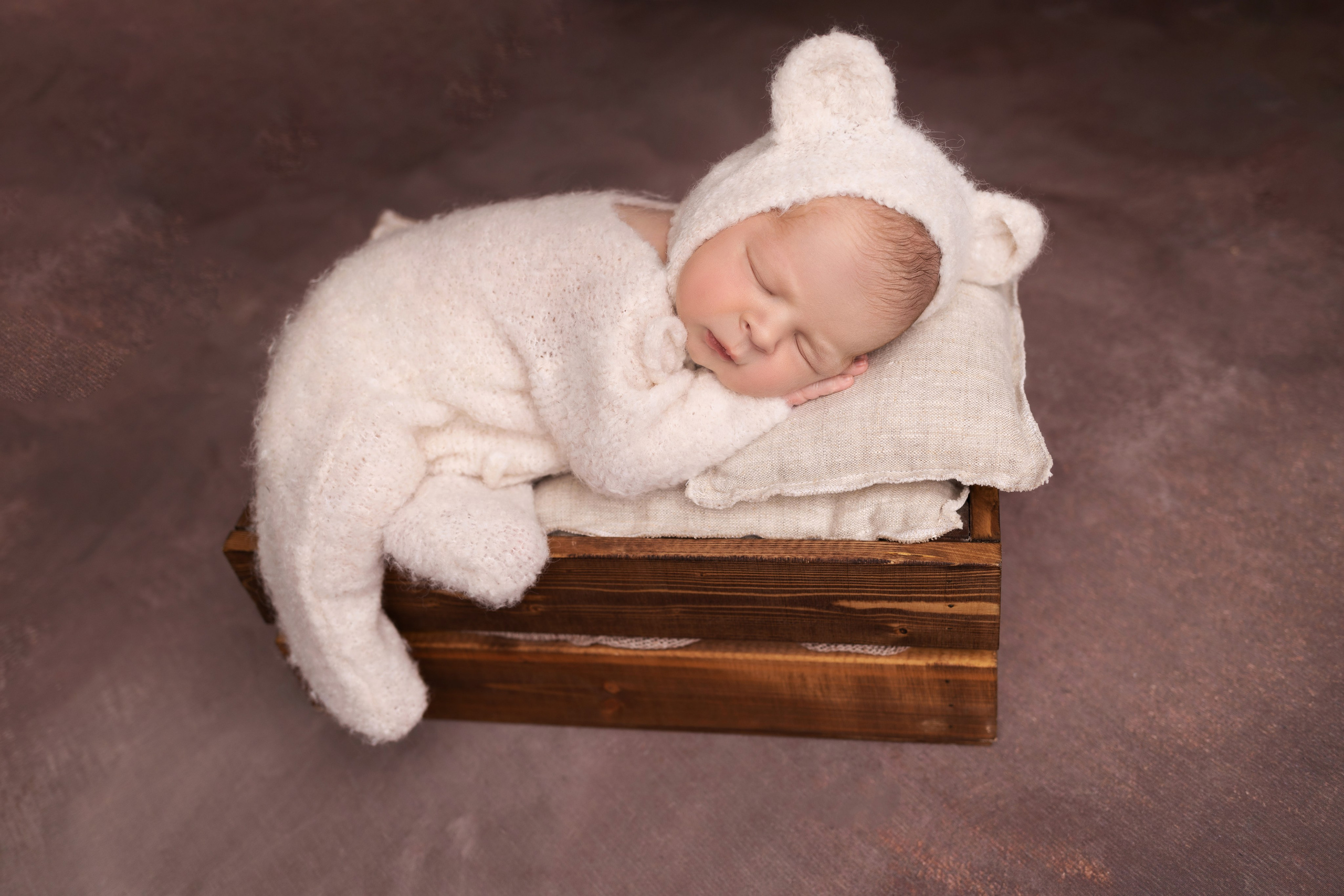 Классическая фотосессия малыша. Фотограф новорожденных малышей в Омске и Омской области Эльвира Камаева