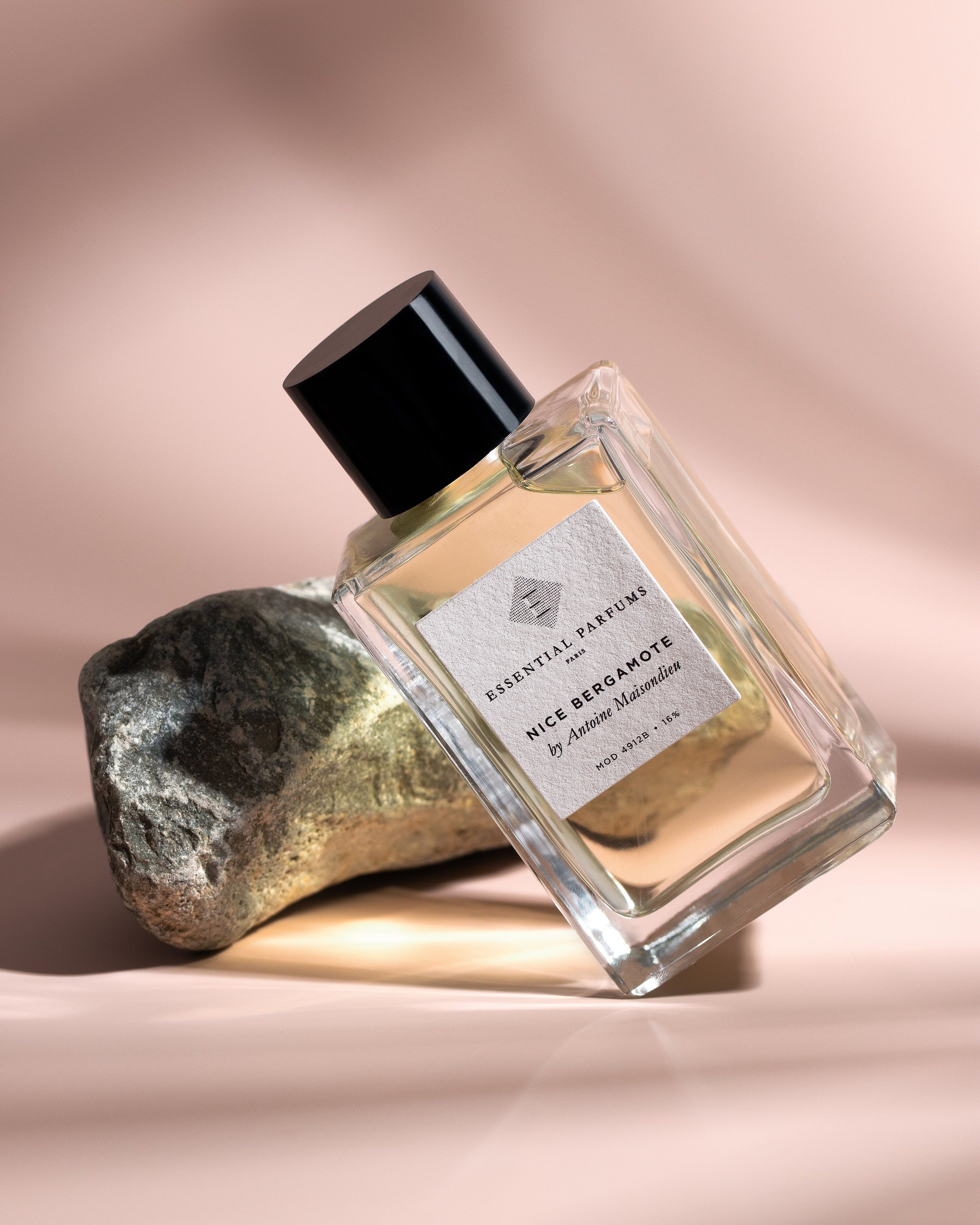 КОСМЕТИКА И ПАРФЮМ. Полина Гришина предметный фотограф, Москва. Полина Гришина предметный фотограф, Москва