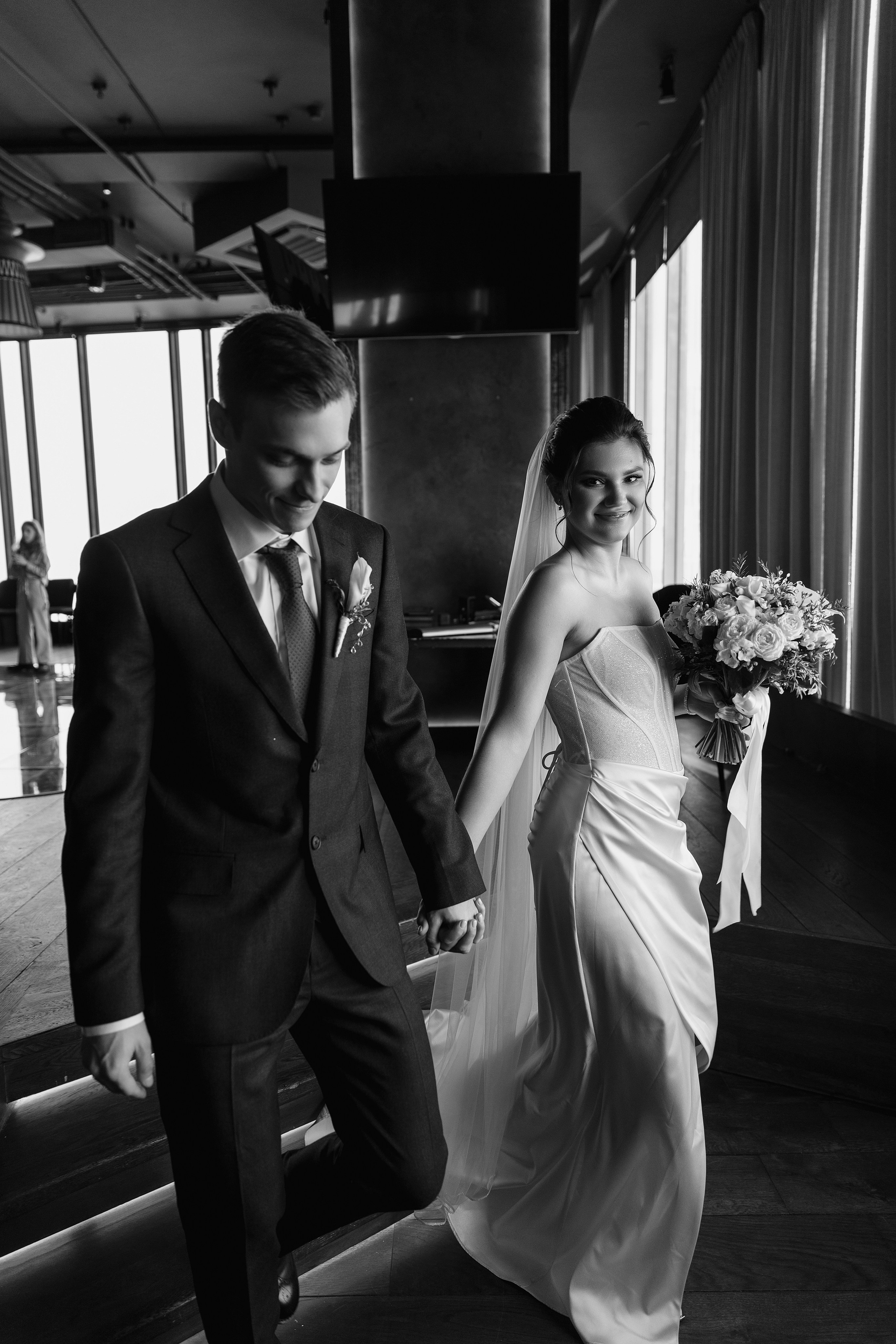 Паша&Настя (роспись Москва-сити Birds). Фотограф в Москве Юлия Хамзина