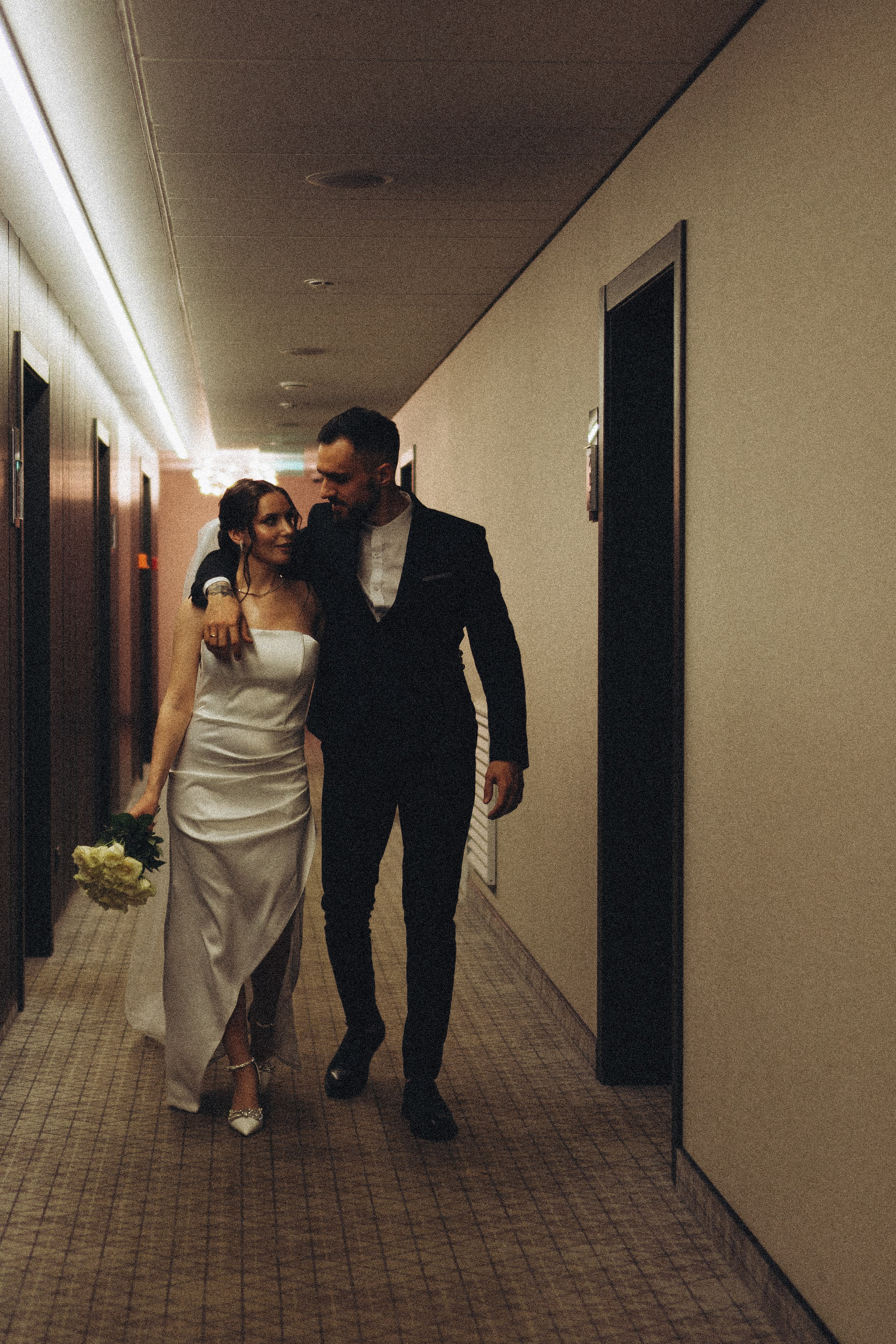 СВАДЕБНАЯ СЬЕМКА СБОРОВ ЖЕНИХА И НЕВЕСТЫ В ОТЕЛЕ И ТАКЖЕ ФОТОСЕССИИЯ В ОТЕЛЕЕ МЕГАПОЛИС БРЯНСК. Профессиональный фотограф, Санкт-Петербург — Виктория Богомолова