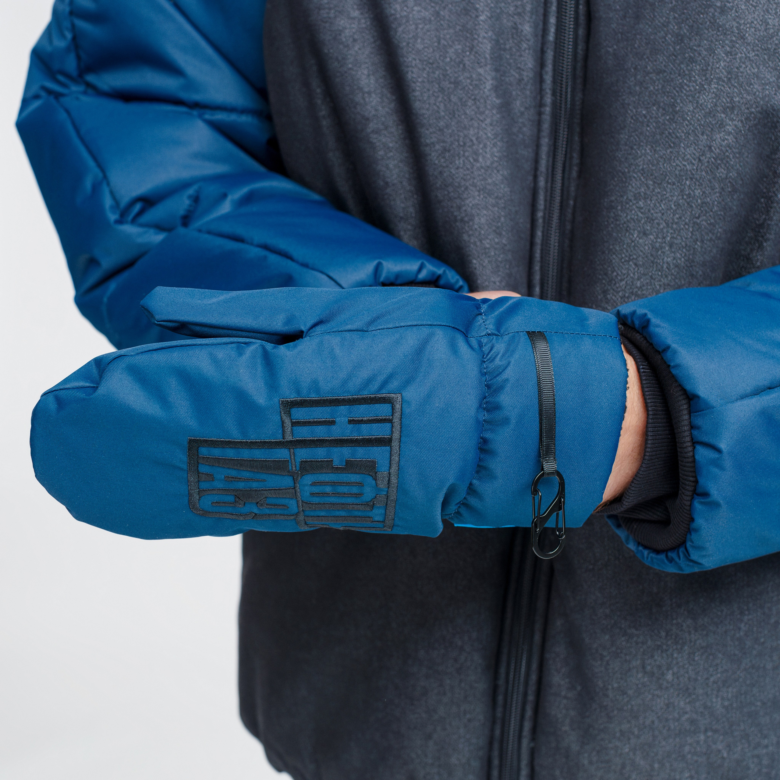 Фотосъемка одежды для маркетплейсов в СПб | Каталогизация товаров