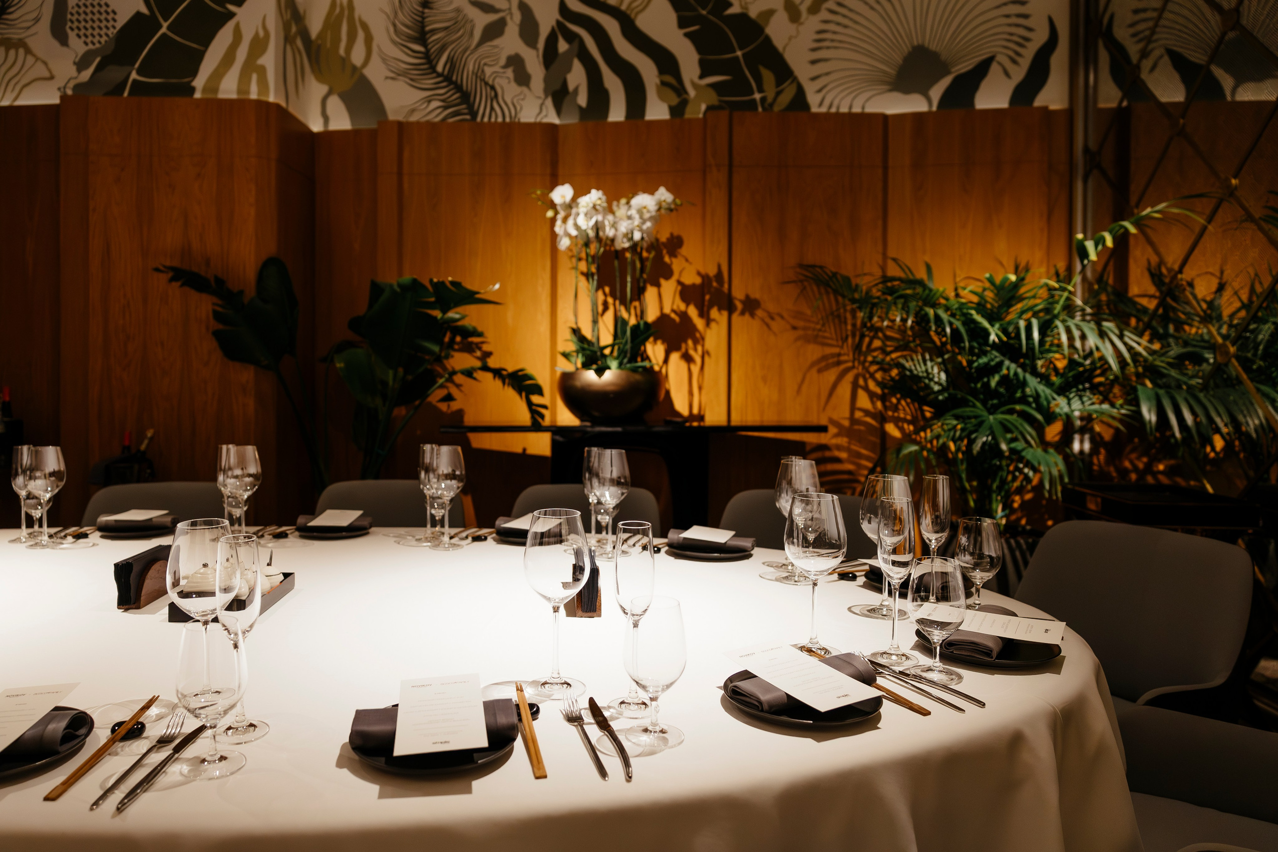 Ужин в NOVIKOV Carlton. Репортажный, event, концертный и backstage фотограф из Москвы Виталий Кривцов