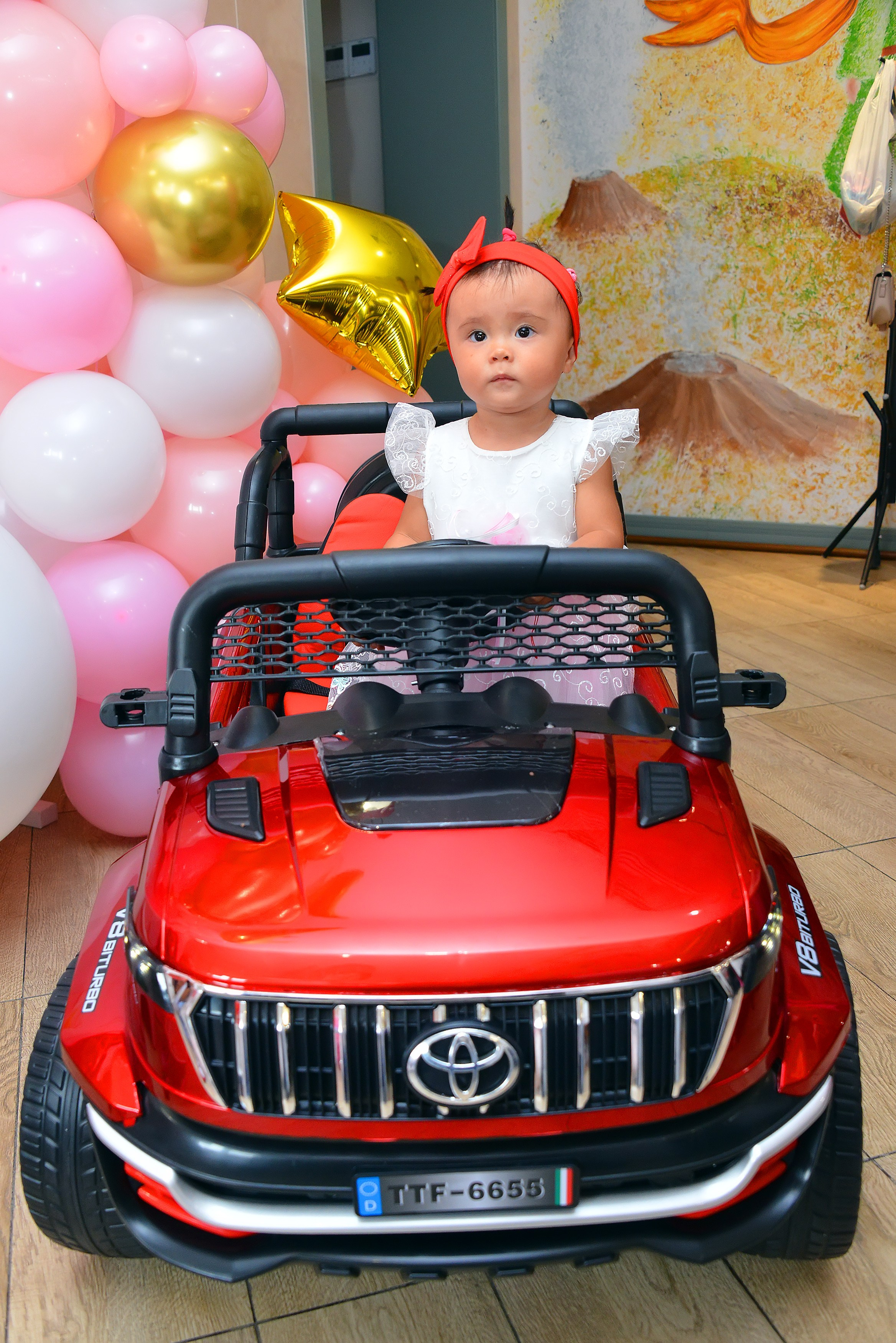 Дети-5 (Адель-1годик). Фотосъёмка. Фотограф Сергей Авдеев-семейный и детский фотограф в Алматы