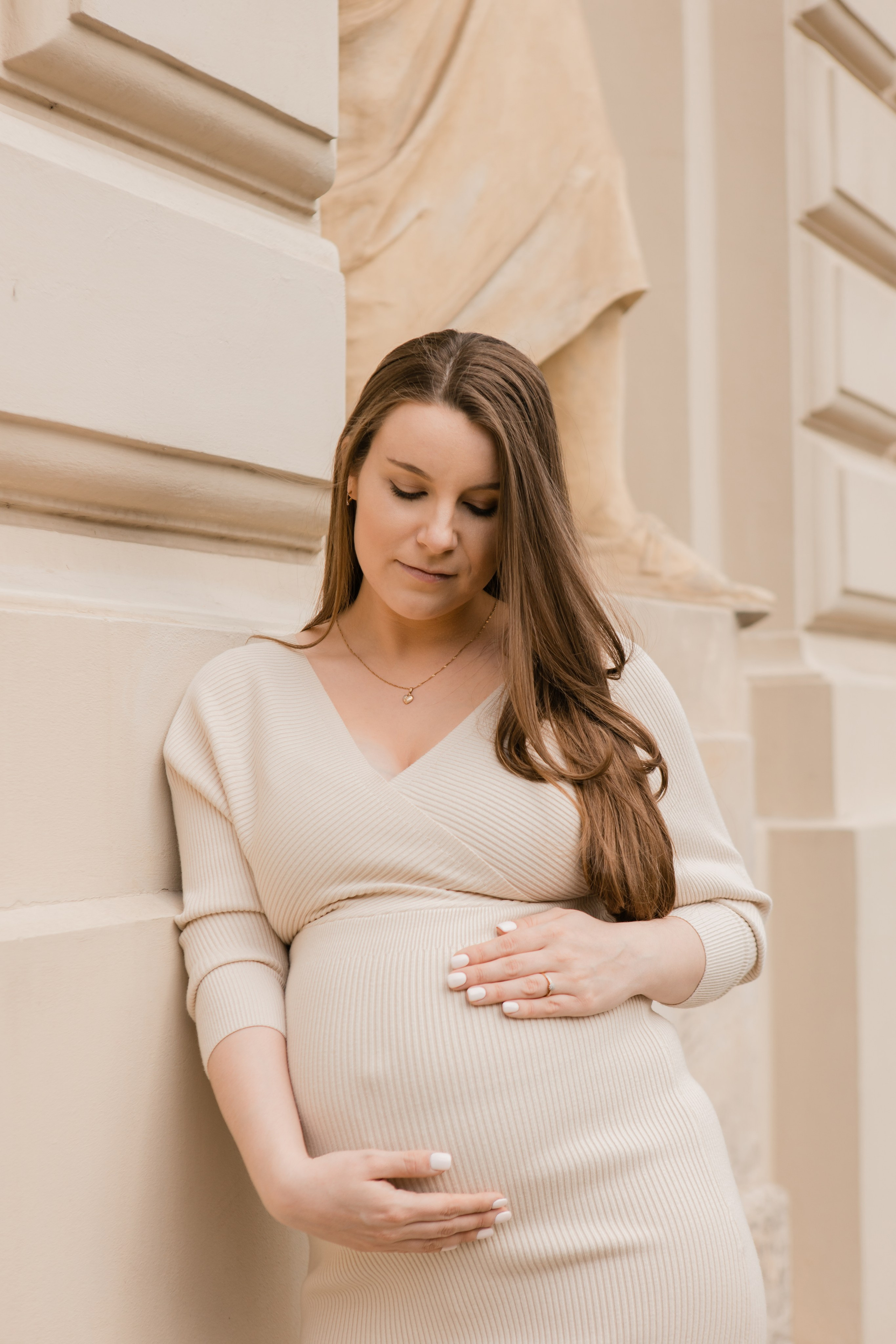 Семейная фотосессия Андрея и Марии. Видеосъемка и фотосъемка свадеб. Фотограф и оператор на свадьбу. Видеосъемка подкастов, собственная видео-фотостудии. Предметная фотосъемка