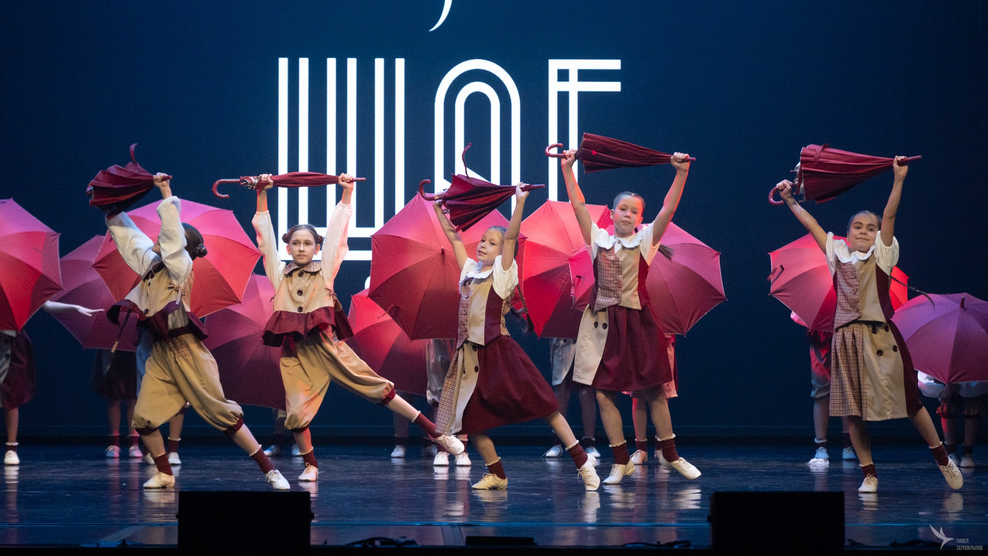 Отчетный концерт студии танца «ШАГ». Репортажный фотограф в Казани Павел Серпокрылов