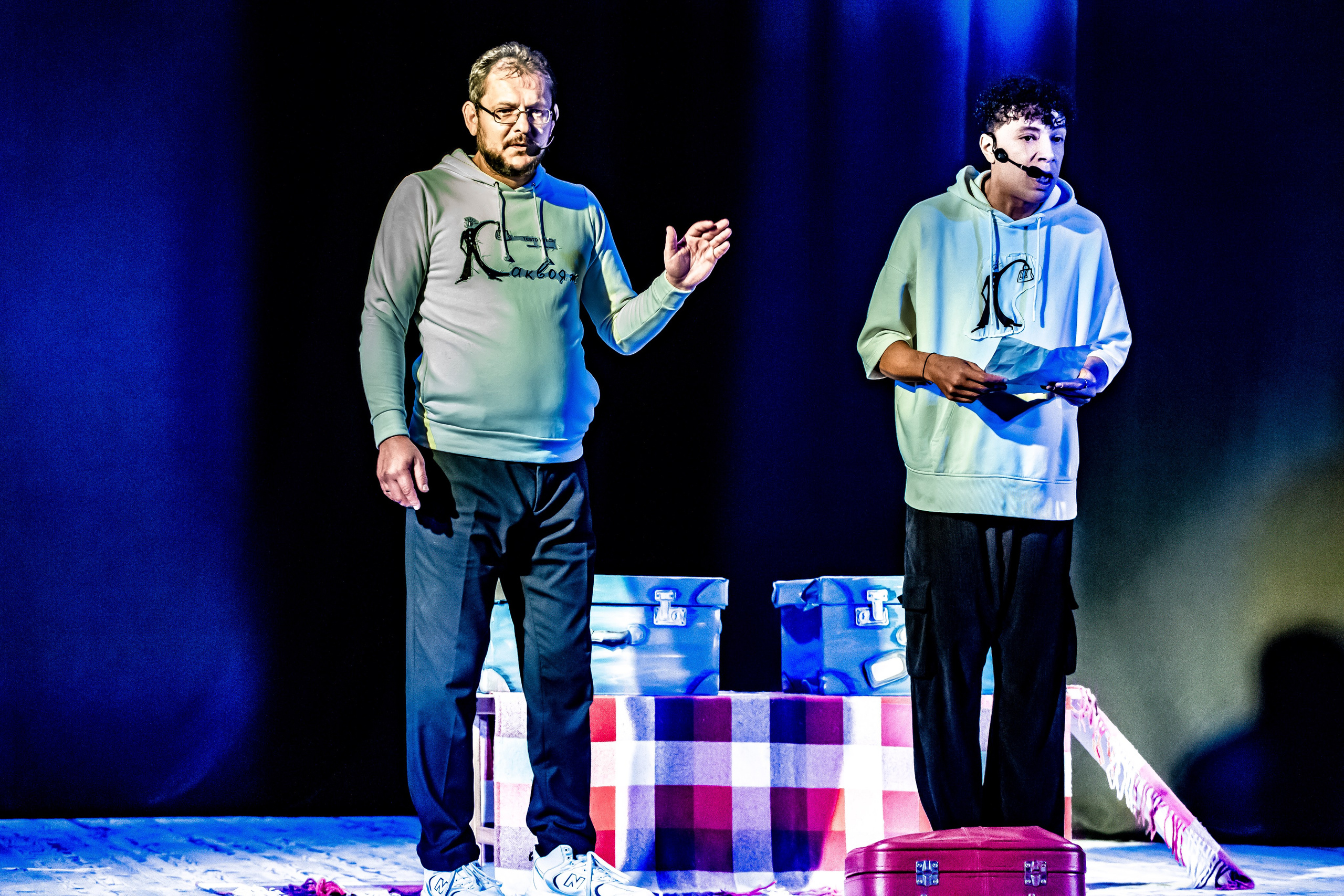 Спектакль театра Саквояж О Красной шапочке. Фотограф в Сочи Юрий Шептаев