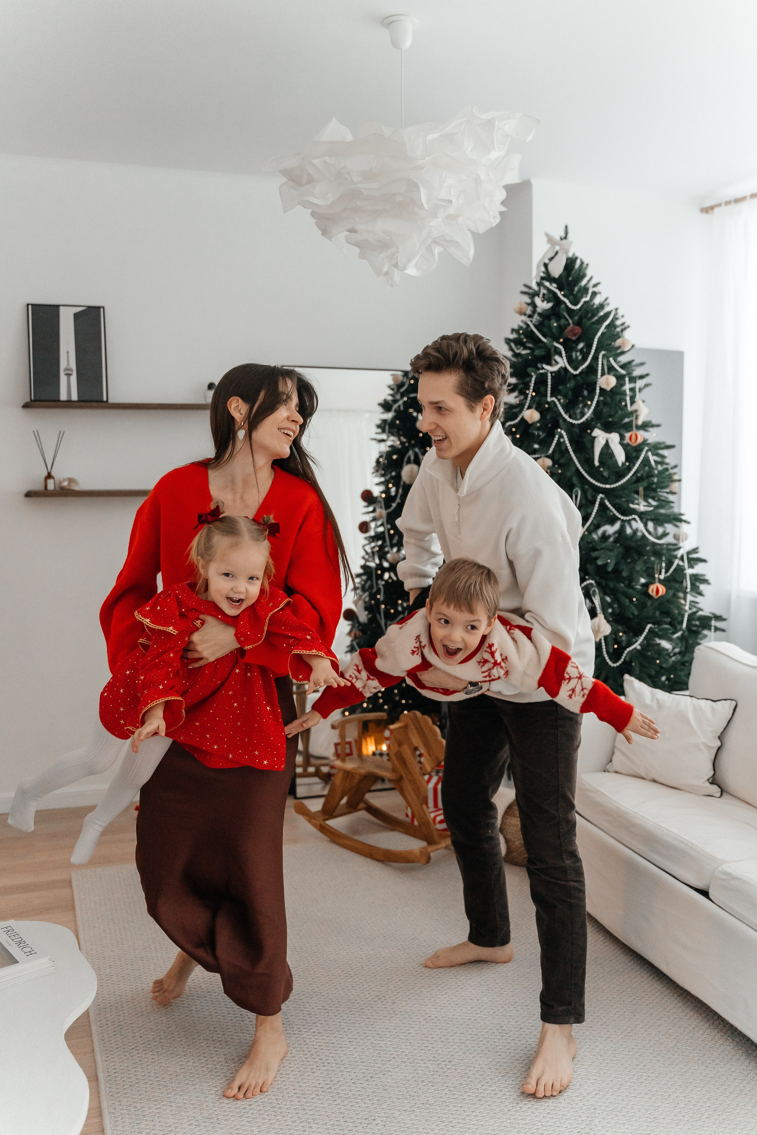 Саша, Женя, Лёва и Марта. Волик Мария