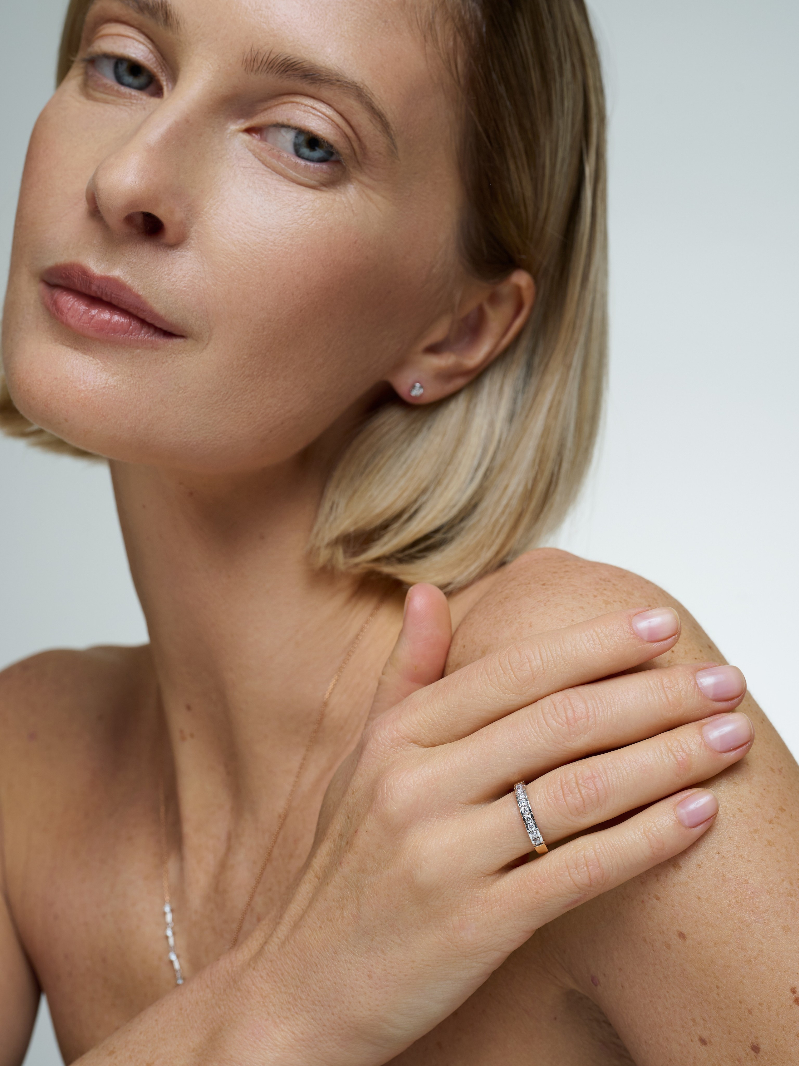 Каталог для бренда AllTime. Фотограф для брендов в Москве Ксения Чупрунова