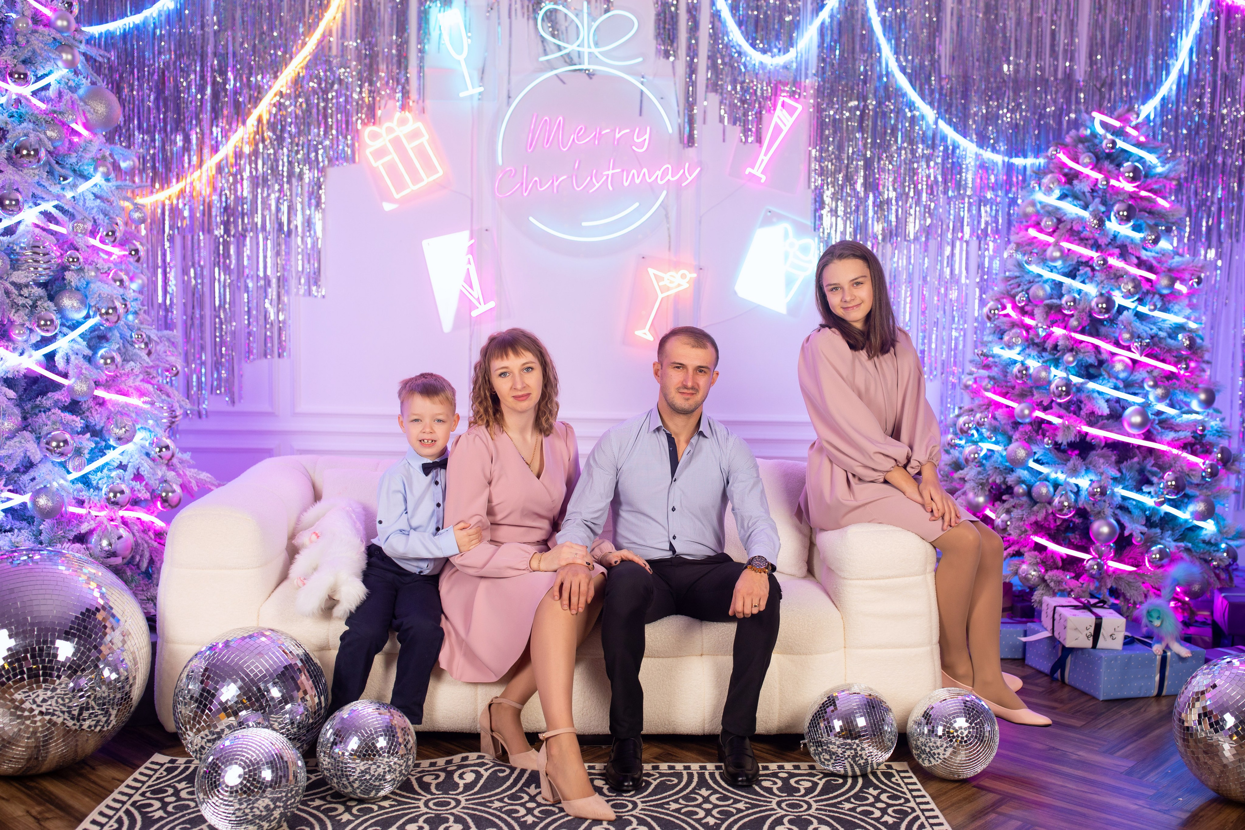 Фотограф на новый год, новогодняя фотосессия в Хабаровске, Новый год Хабаровск, новогодняя фотосессия в студии Хабаровск, студийная новогодняя фотосессия Хабаровск, фотограф Хабаровск, фотосессия 2026 Хабаровск,  домашняя новогодняя фотосессия, 