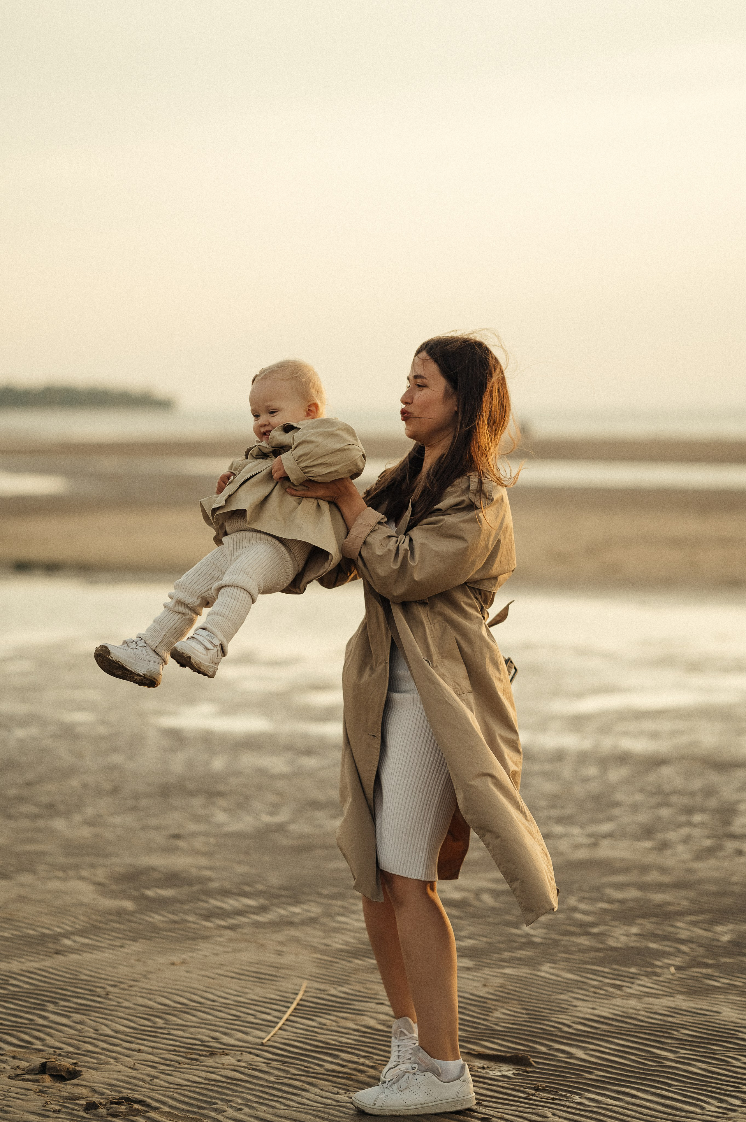 С мамой. Фотограф и видеограф в Санкт-Петербурге Полина Янушко. Съёмка родов