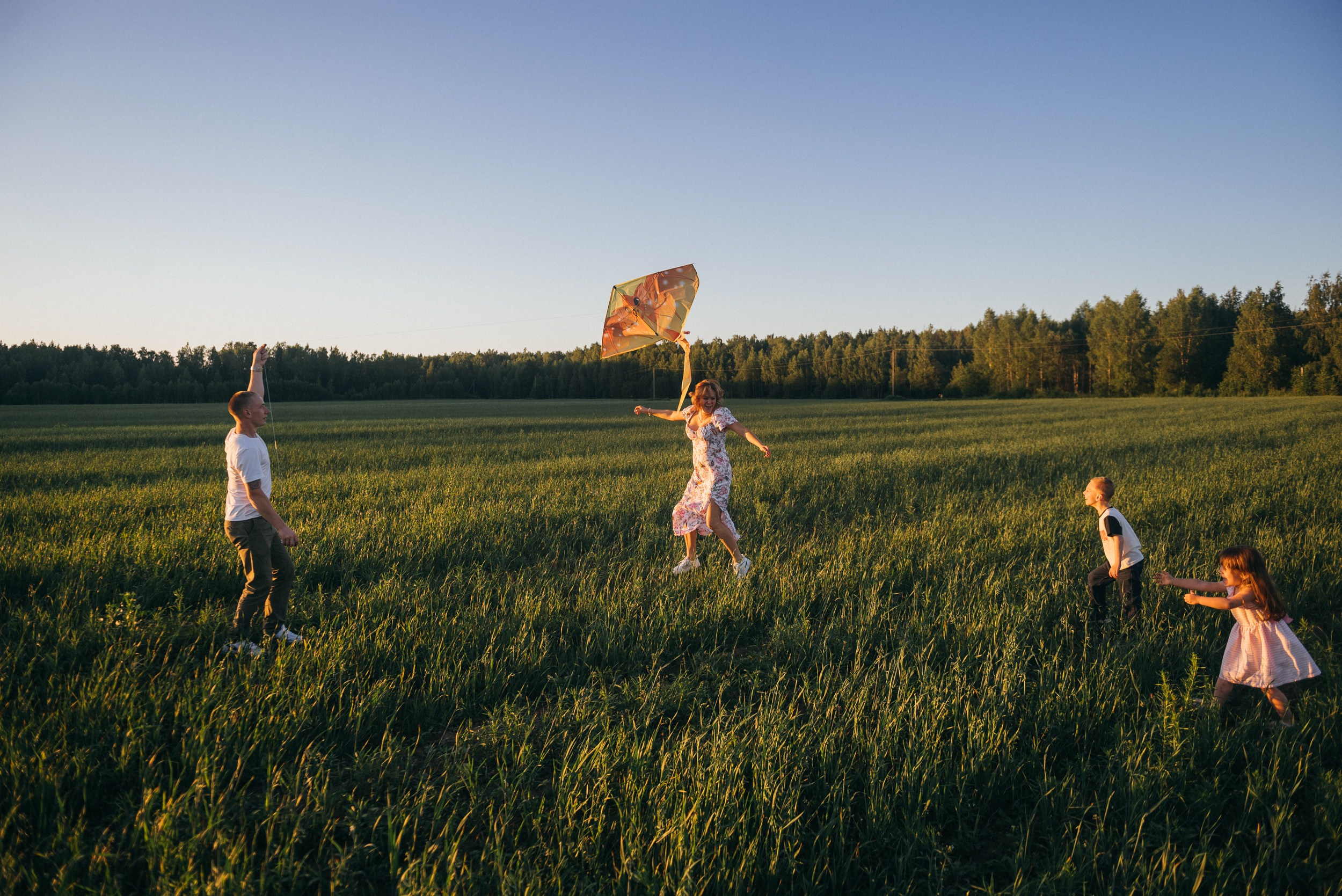 Семейная фотосессия на закате. Семейный фотограф на крещение, венчание в Иваново Галина Скурихина