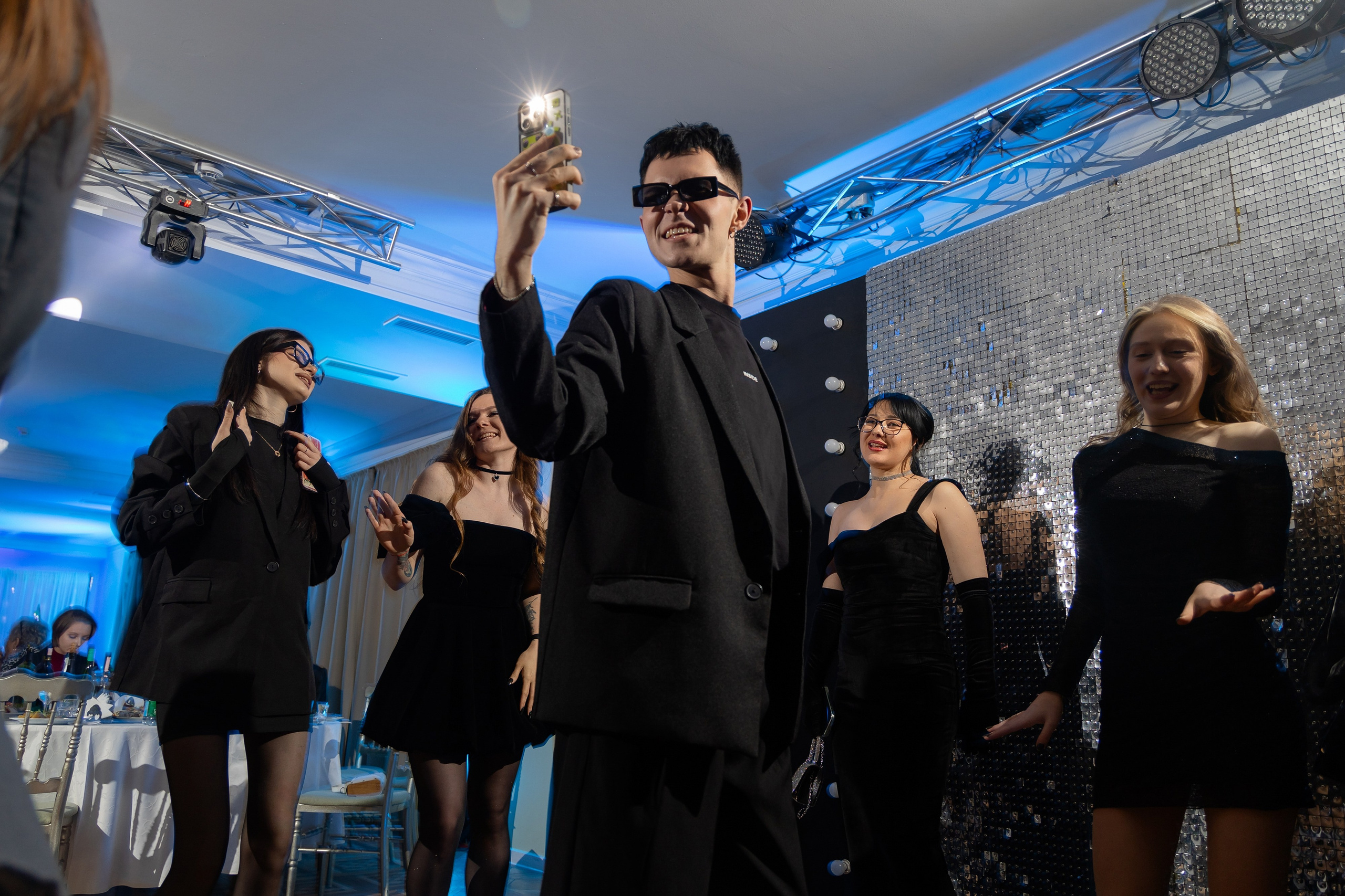 Корпоративная фотосъемка для кафе GARAGE | Новый год 2025 | Минск. Свадебный фотограф в Минске/Беларуси Сергей Спиридонов