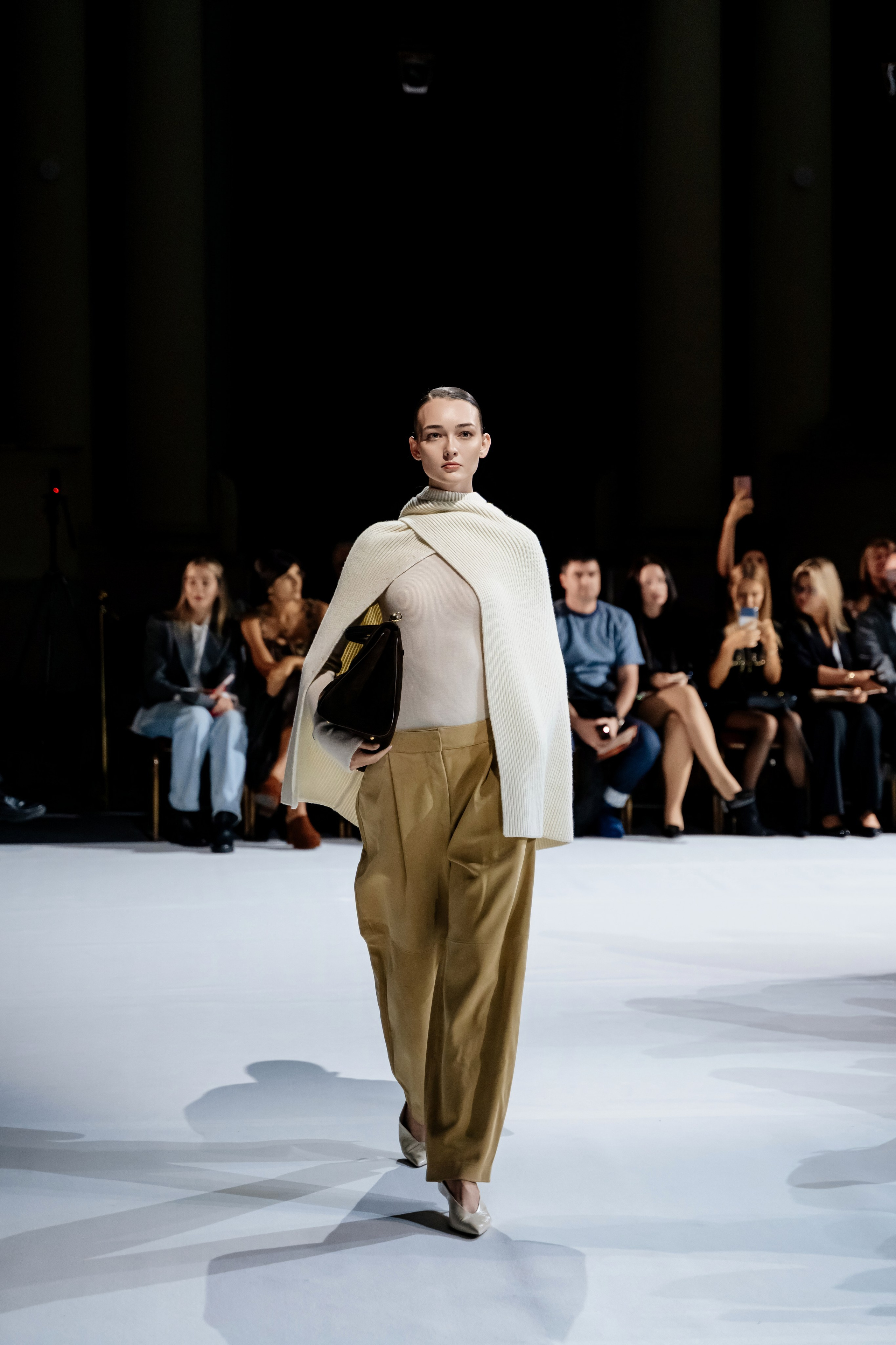 TSUM FASHION SHOW 2025. Свадебный и семейный фотограф в Сочи Никита Пищов