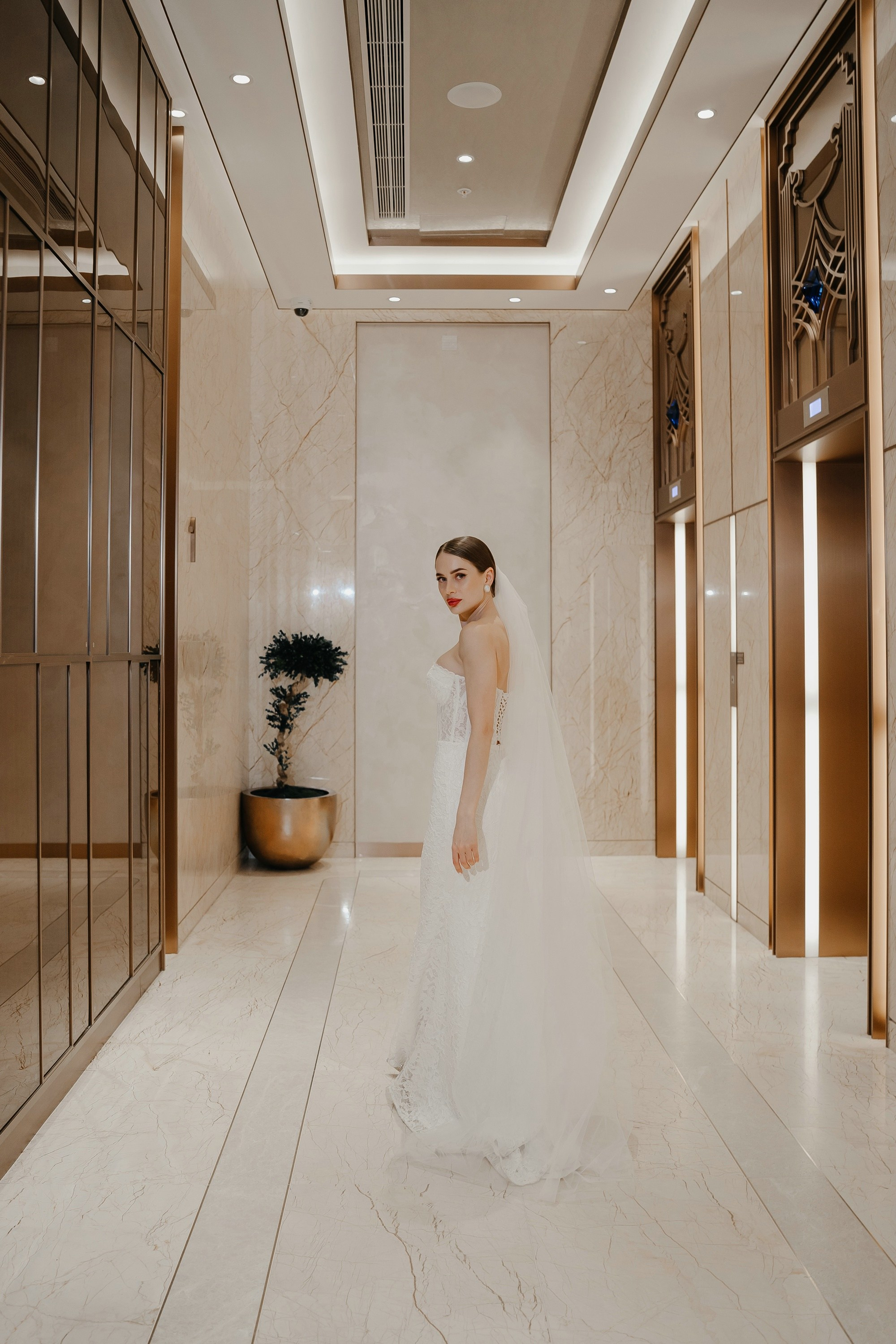 Свадебная фотосессия в Soluxe hotel Moscow. Свадебный и семейный фотограф в Москве Светлана Зоткина