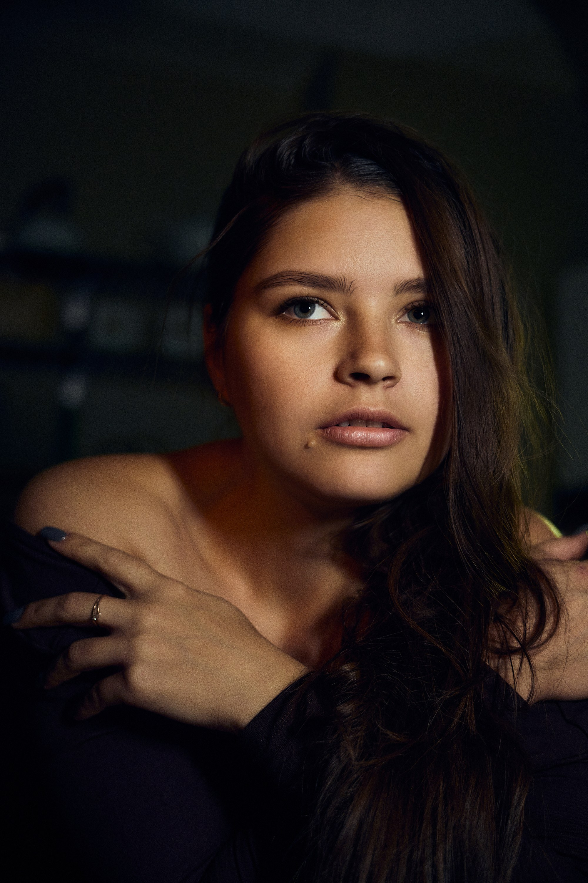 Portrait women’s photo session at the Photo Studio. Professional photographer in Sochi Victoria Joy. Teaching Photography