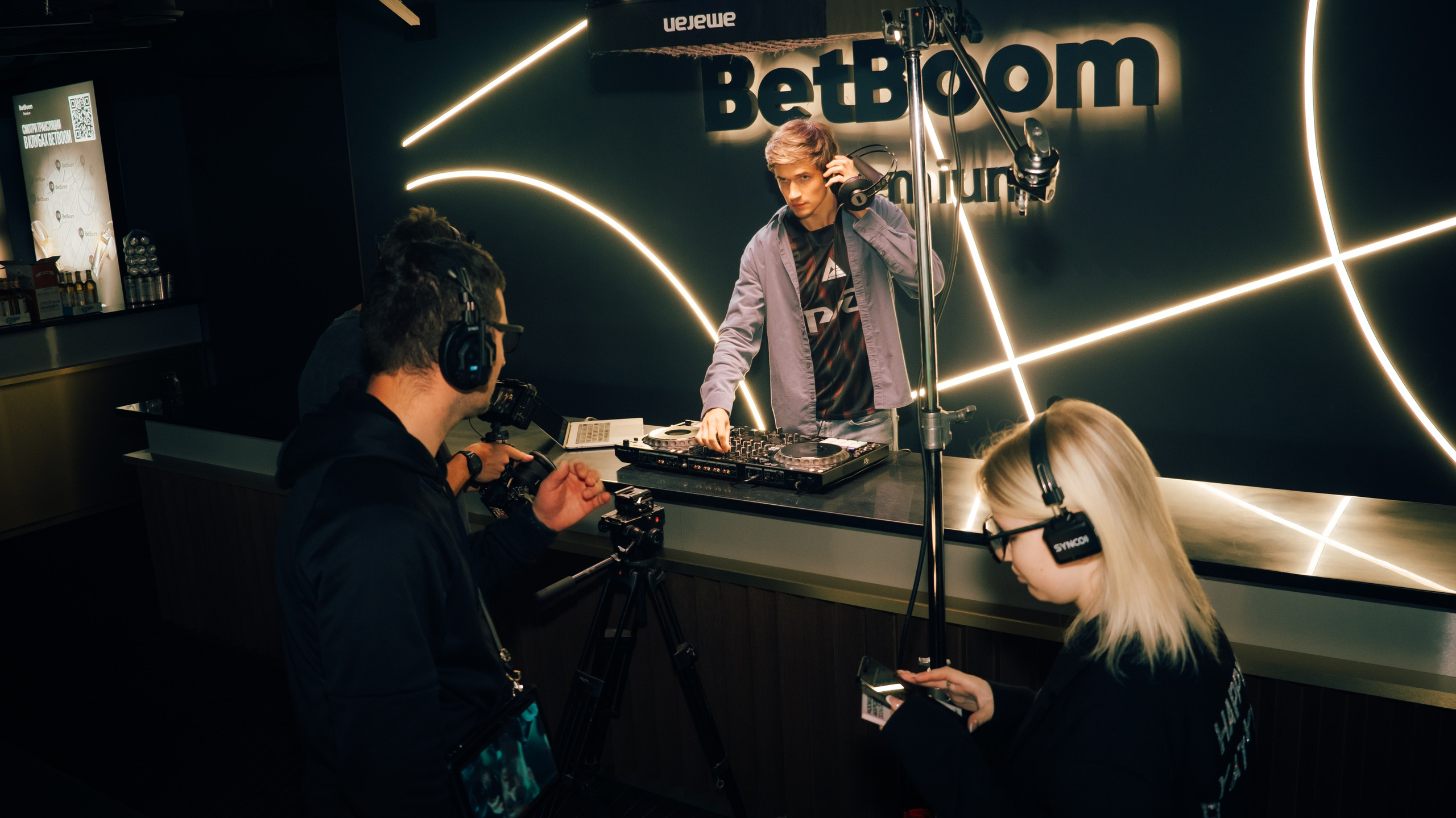 Backstage. Fotografo a Mosca con un’atmosfera notturna di foto