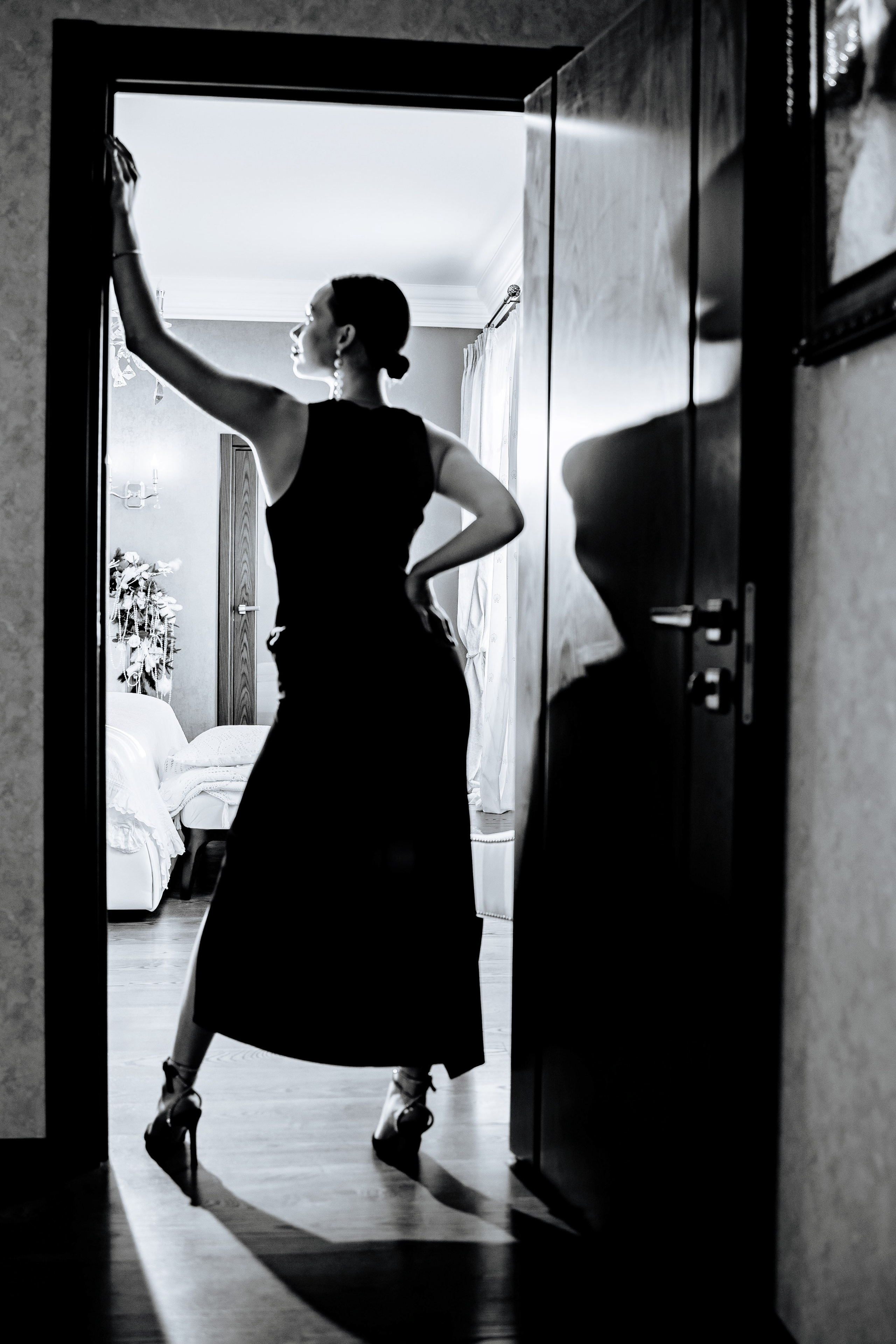 Черное и белое. Профессиональный фотограф и видеооператор