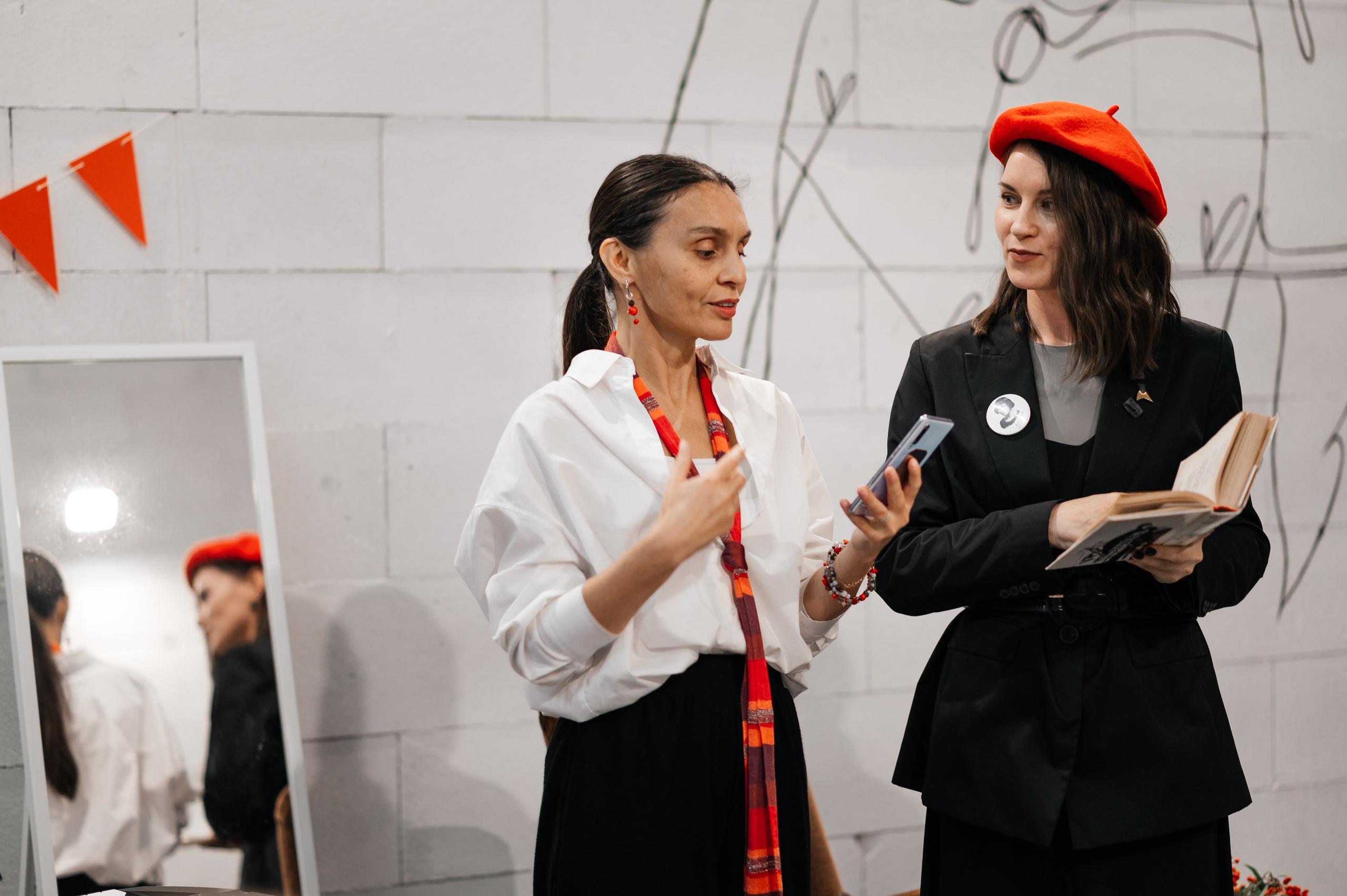 Вечер поэзии Цветаевой, клуб Читалка. Wedding and family photographer USA