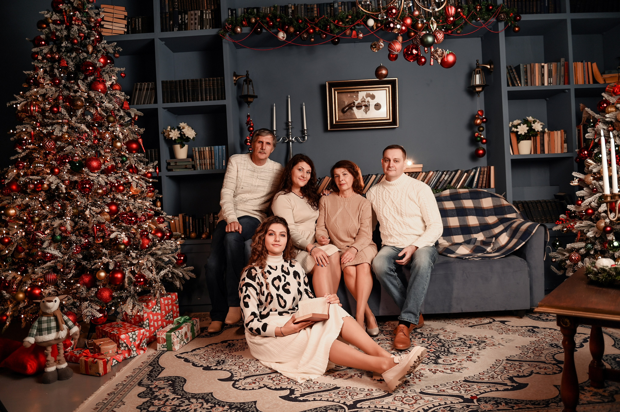 Новогодняя семейная. Свадебный, семейный, детский, контент фотограф в Омске Максим Ильин