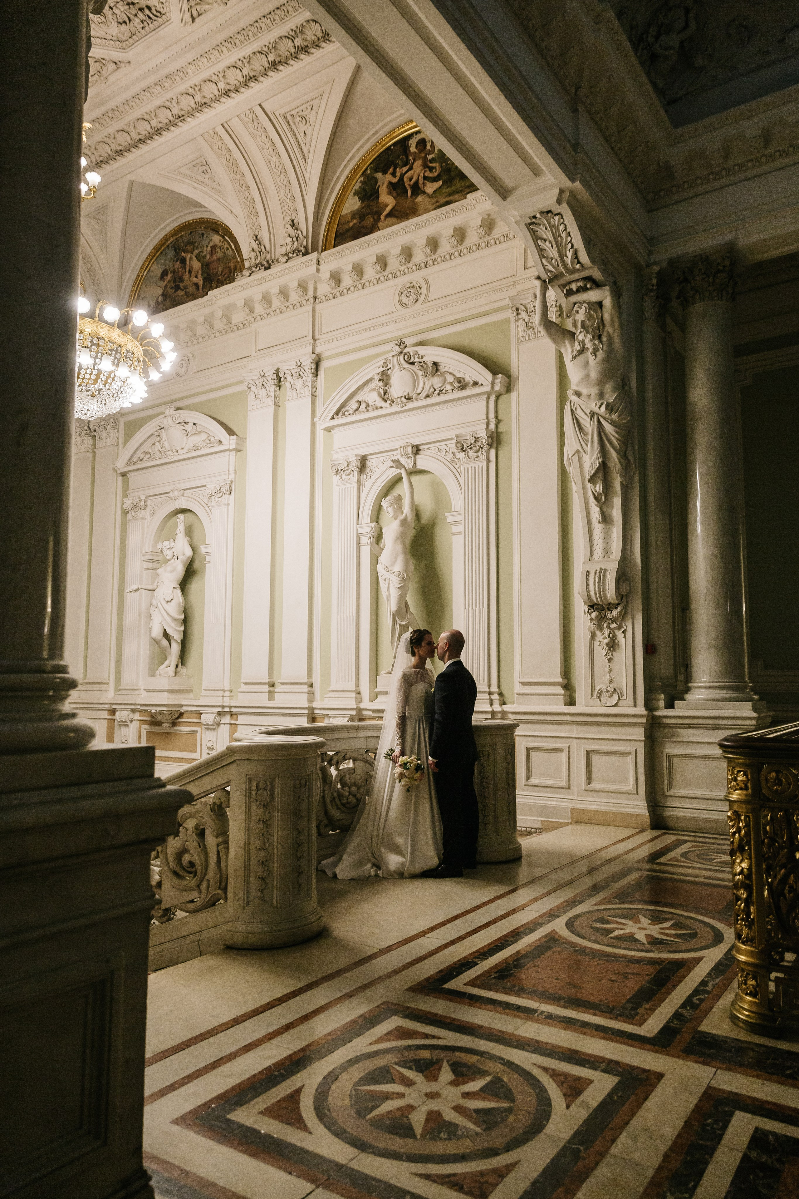 ОКТЯБРЬ | Дворец № 1 Талион, Особняк военного министра. Свадебный фотограф в Санкт-Петербурге Полина Корзухина