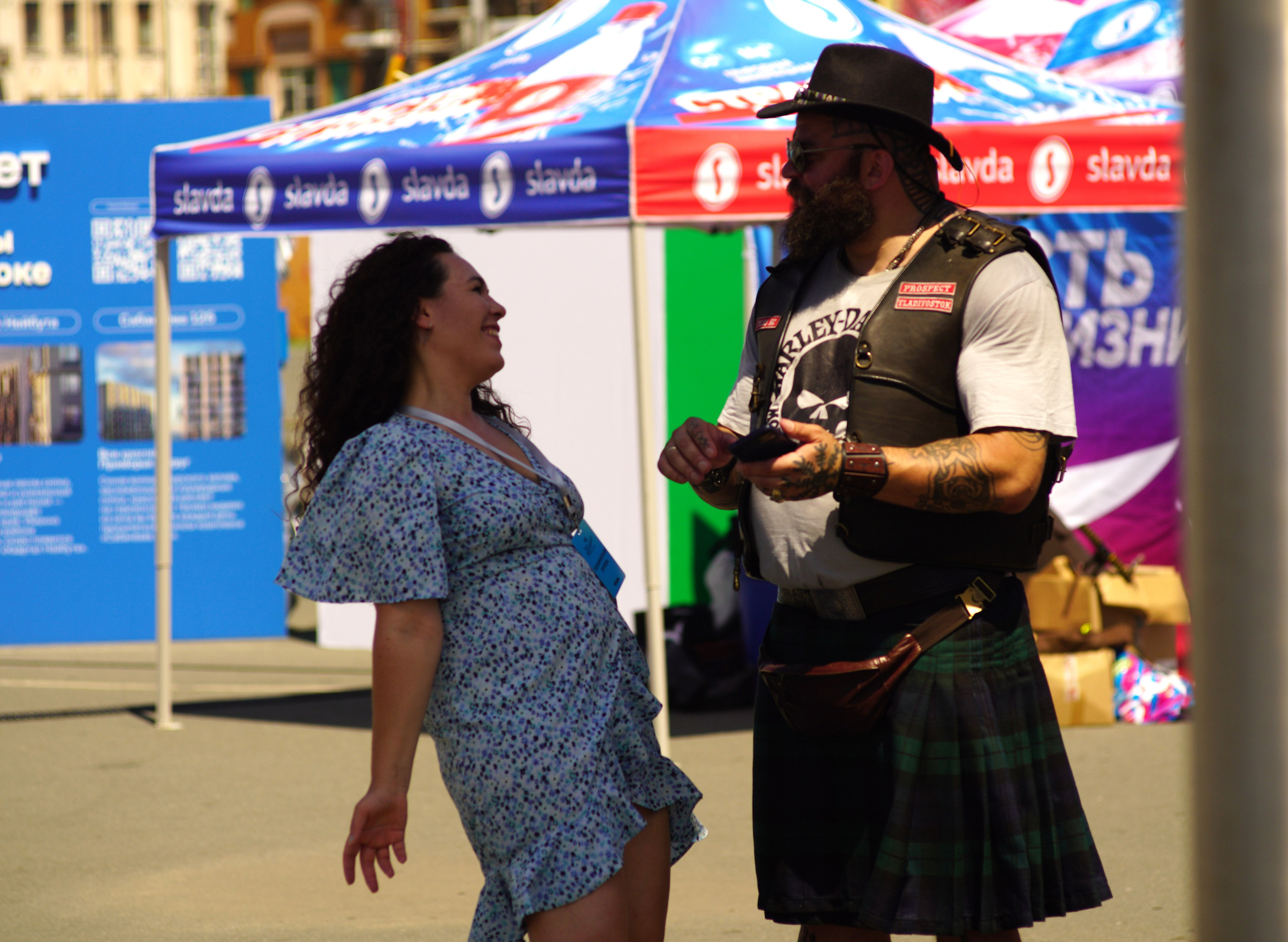 День города тачки и девочки. Фотограф Владивосток (художественный портрет, празднование, торжество, мероприятие, фотопрогулка)