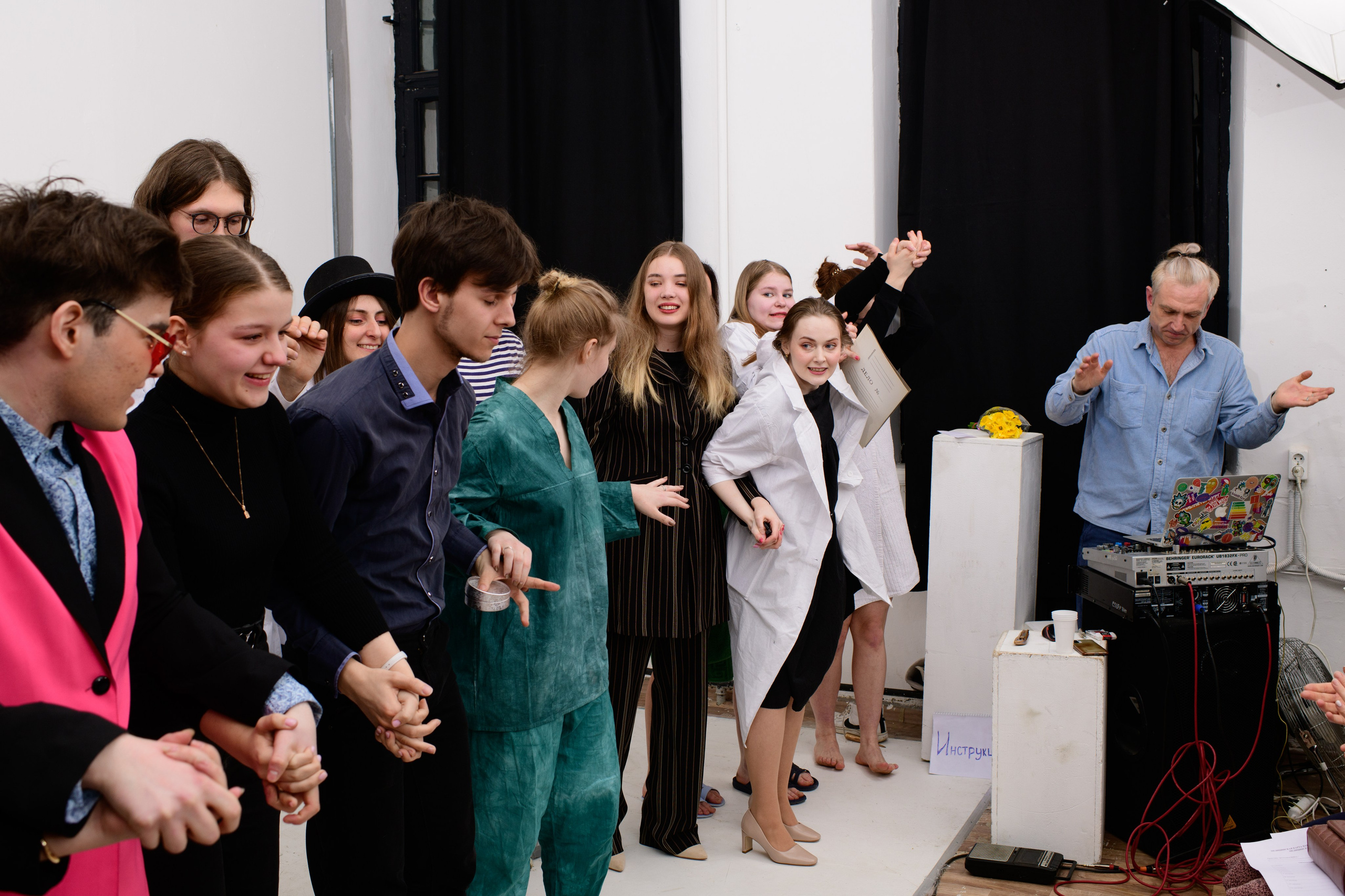 Фотосъемка выступления молодежного театра «РеСпект». Организация и проведение фотосъемок в Санкт-Петербурге. Фотограф Смирягин Илья