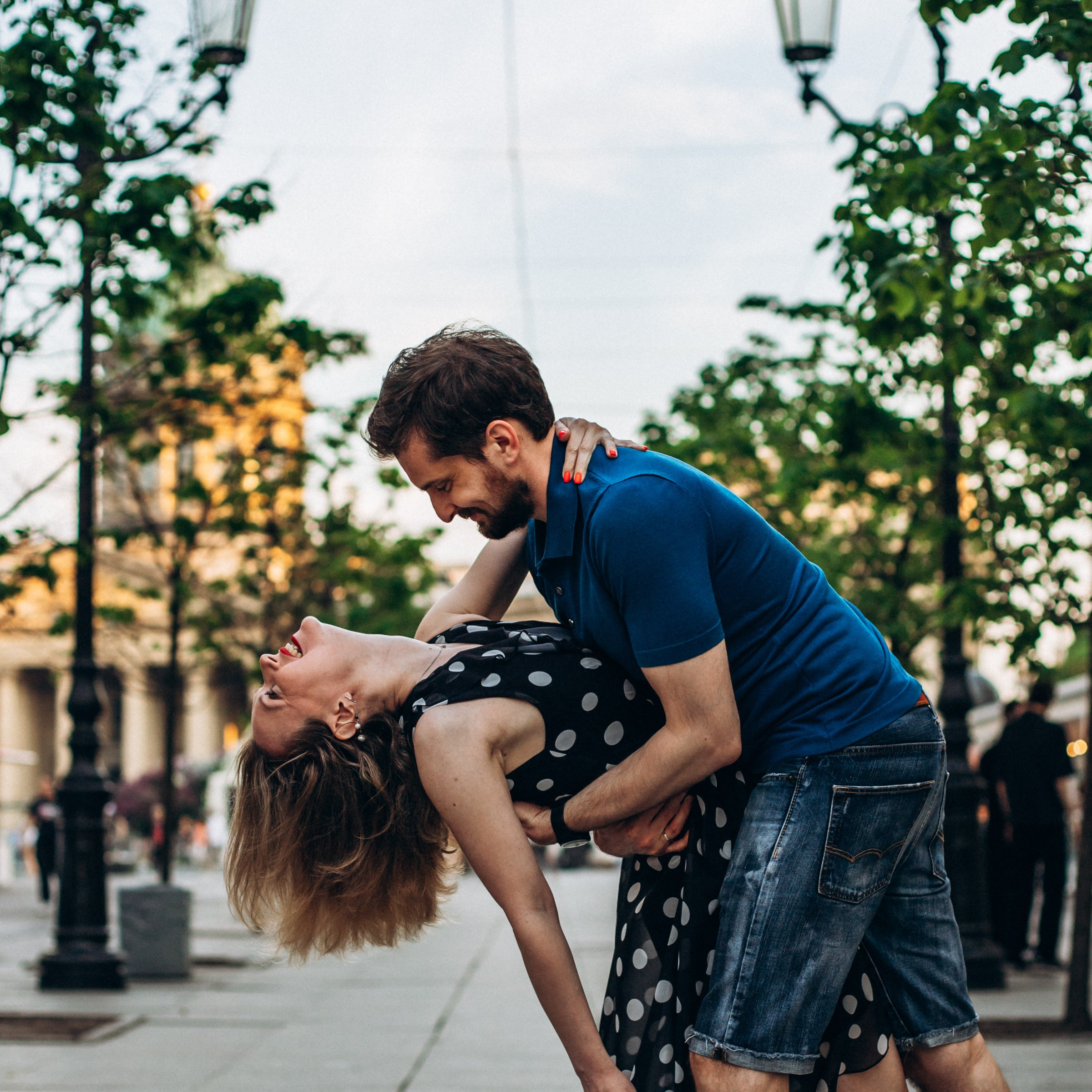 Дмитрий и Анна в мае. Фотопрогулка в Петербурге. Индивидуальный и семейный фотограф в Санкт-Петербурге