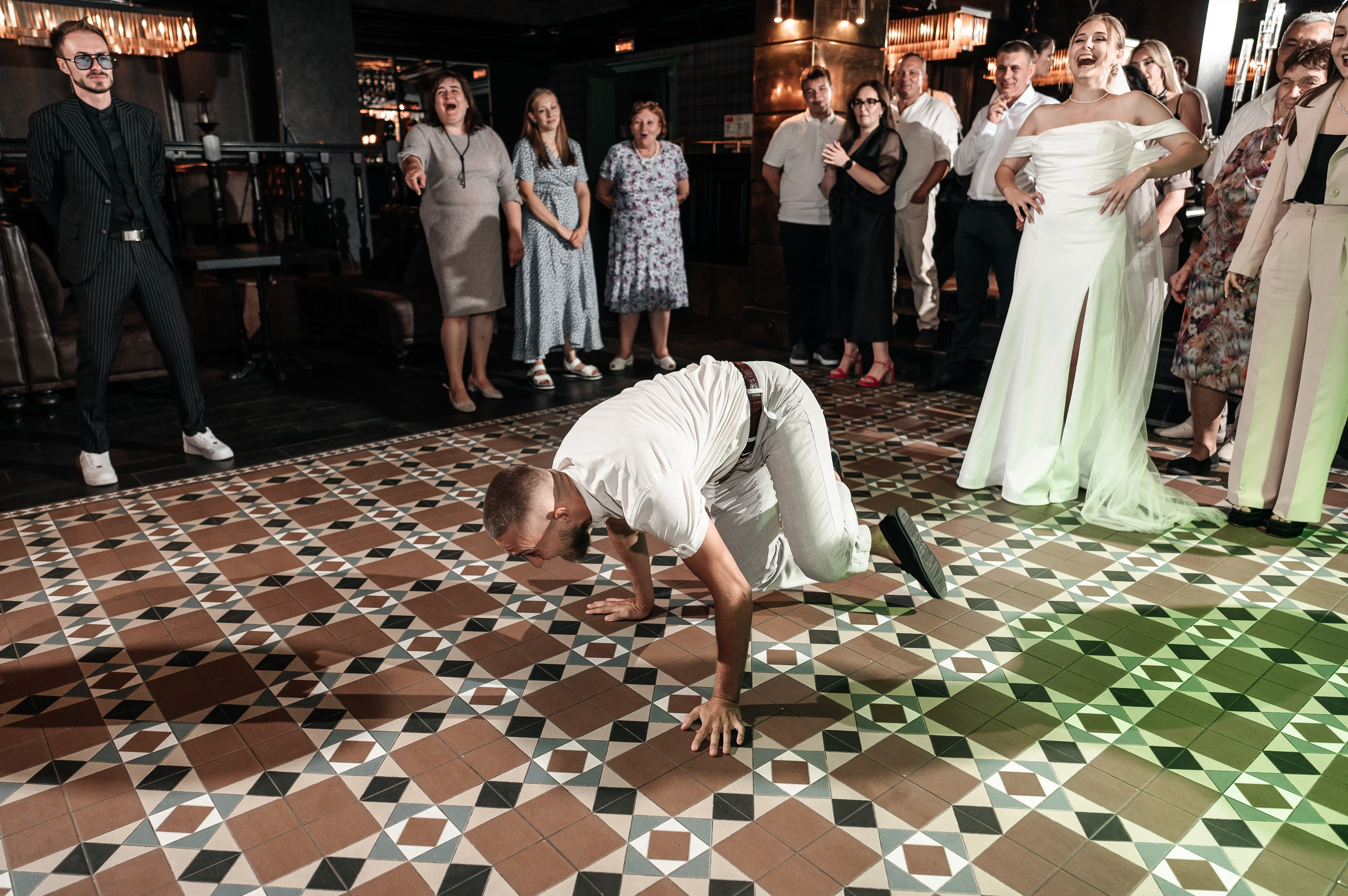 Даниил и Валерия. Черная утка. Полный день. Фотограф Екатерина Бочарникова