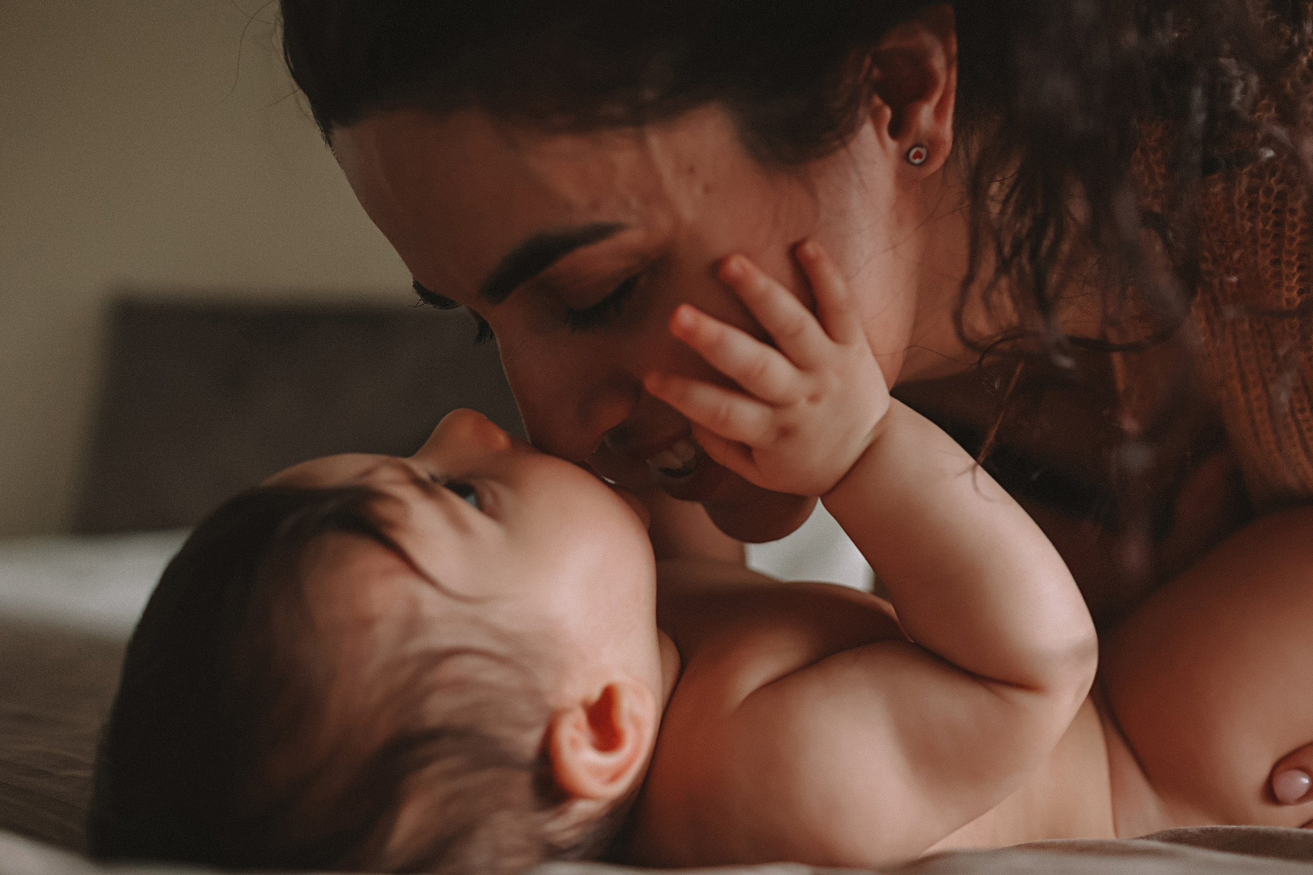 С малышкой. Семейный фотограф Тюмень, фотограф на роды Салмина Мария